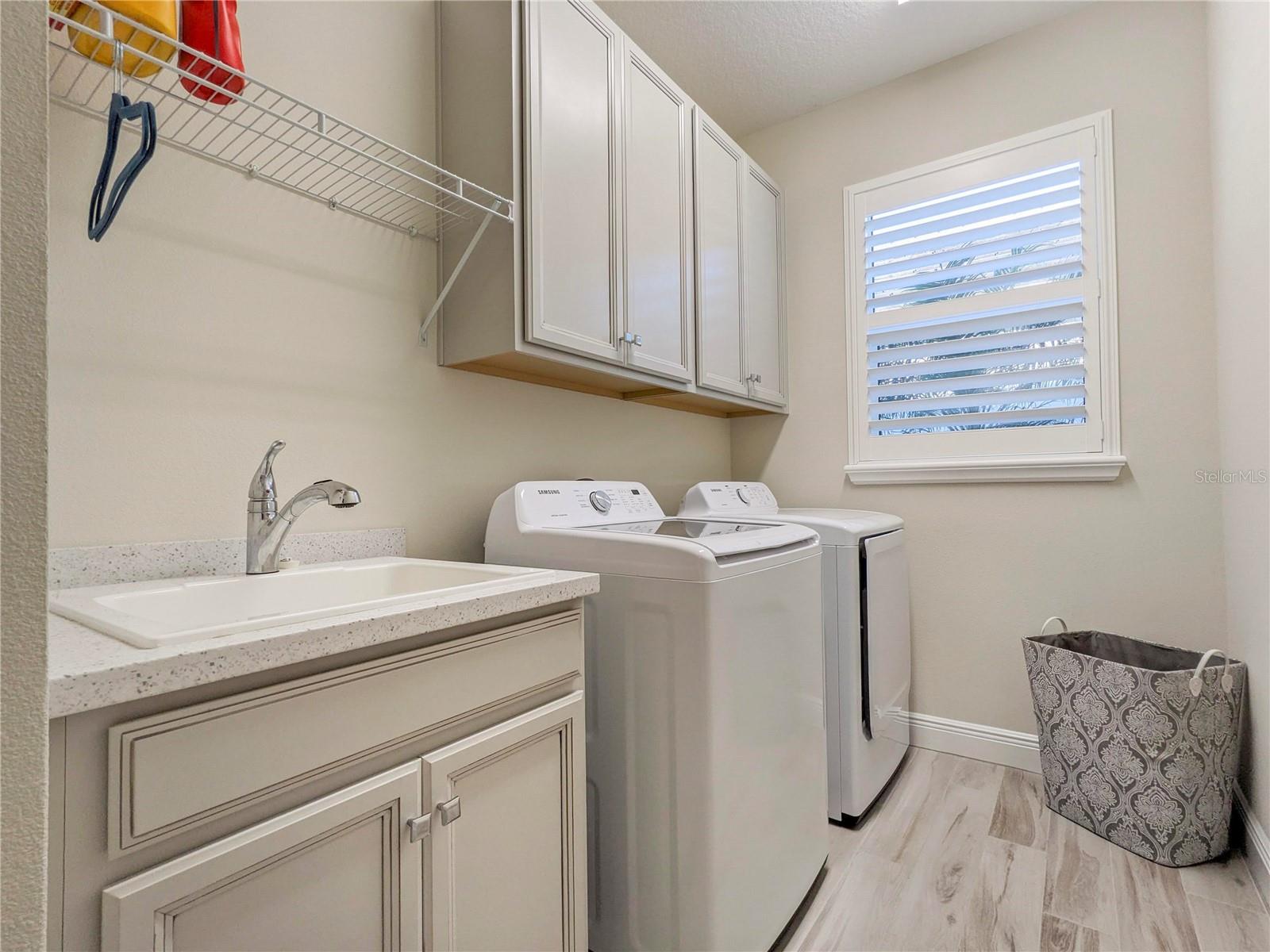 1045 CROSSWIND AVE, SARASOTA, FL, 34240