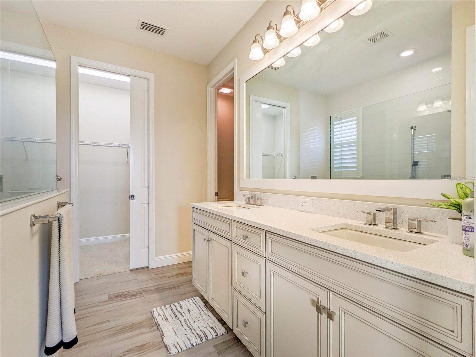 1045 CROSSWIND AVE, SARASOTA, FL, 34240