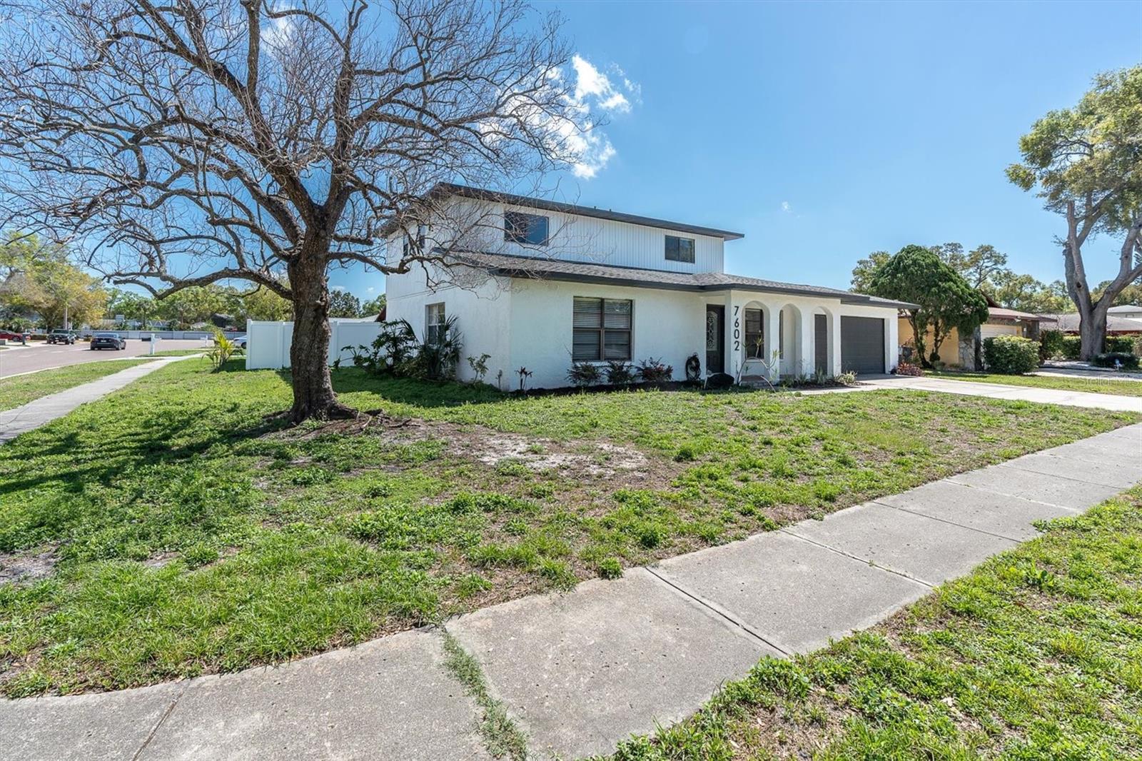 7602 WINGING WAY DR, TAMPA, FL, 33615