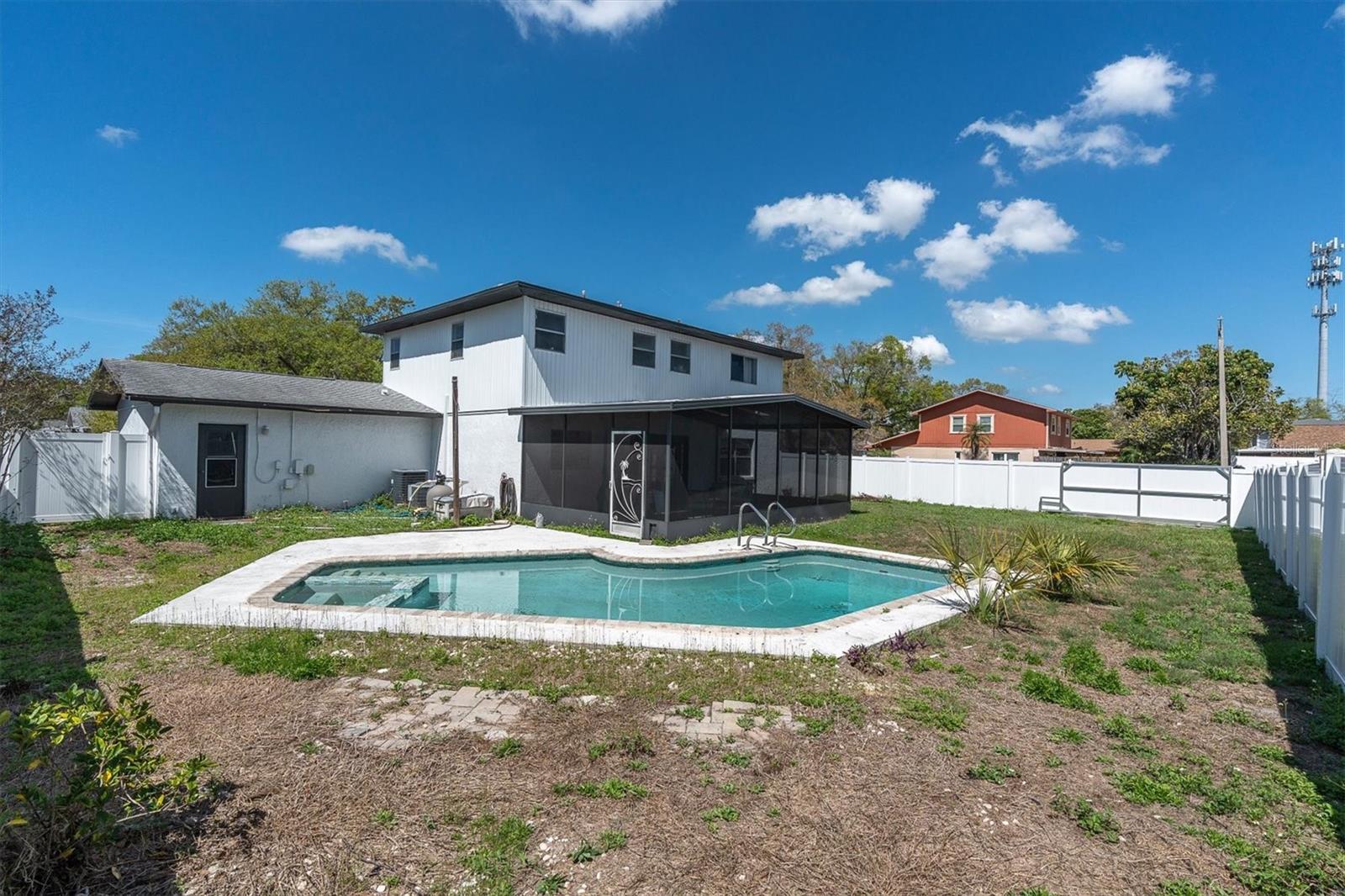 7602 WINGING WAY DR, TAMPA, FL, 33615