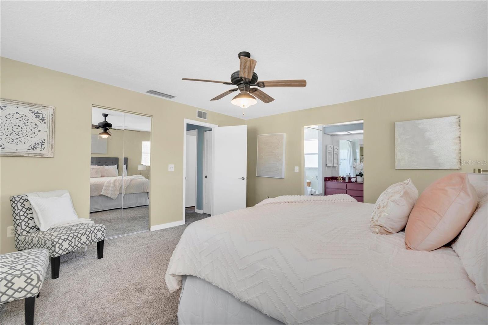 7602 WINGING WAY DR, TAMPA, FL, 33615