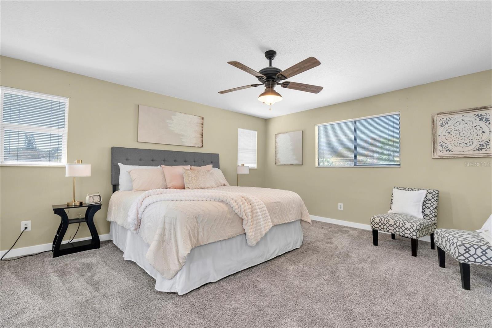 7602 WINGING WAY DR, TAMPA, FL, 33615