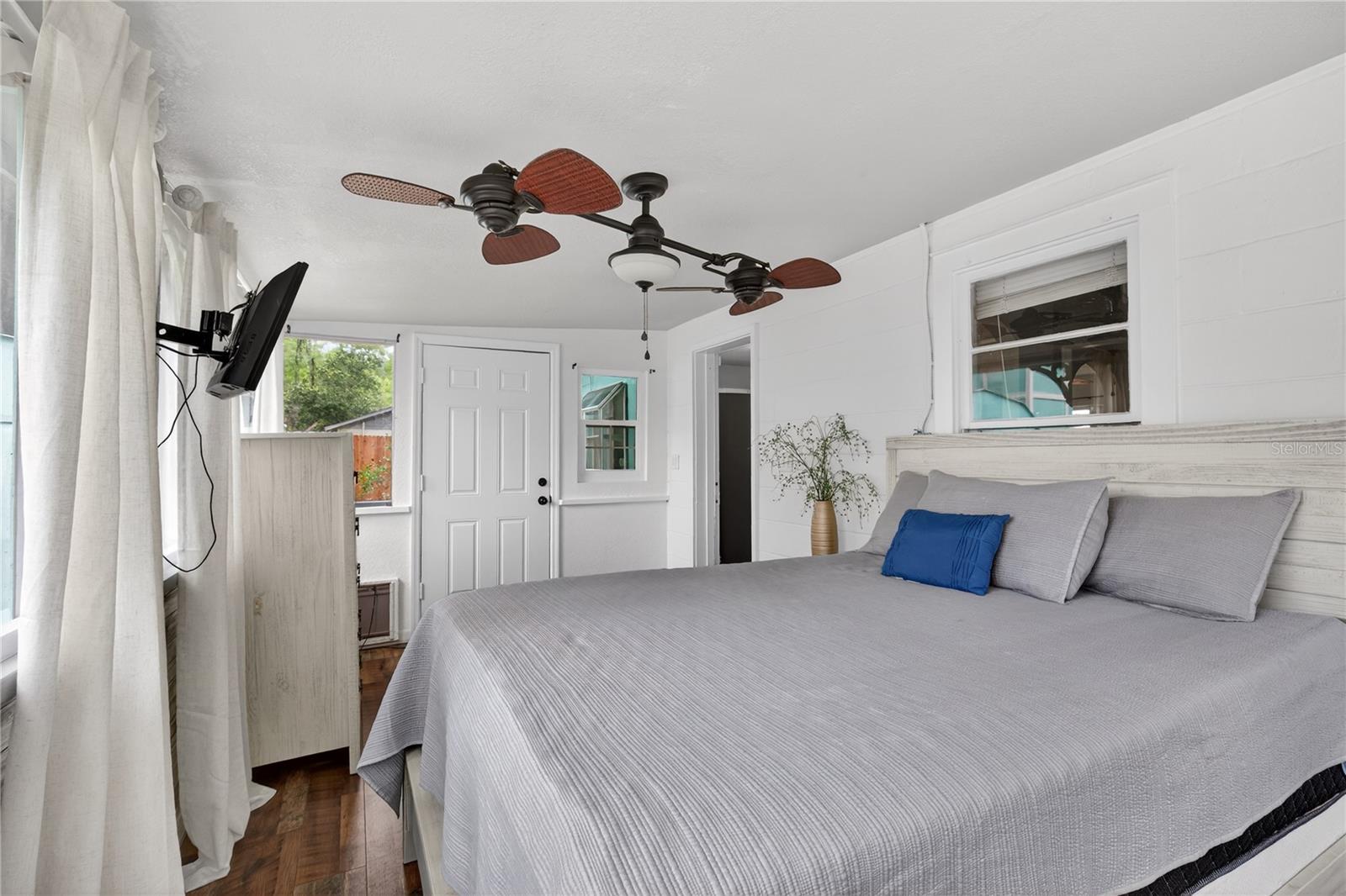521 MICHIGAN ST, MOUNT DORA, FL, 32757