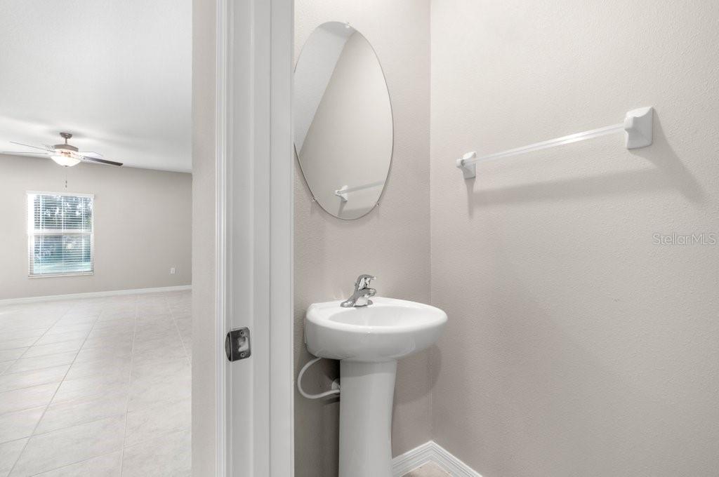 5245 WHITE CHICORY DR, APOLLO BEACH, FL, 33572