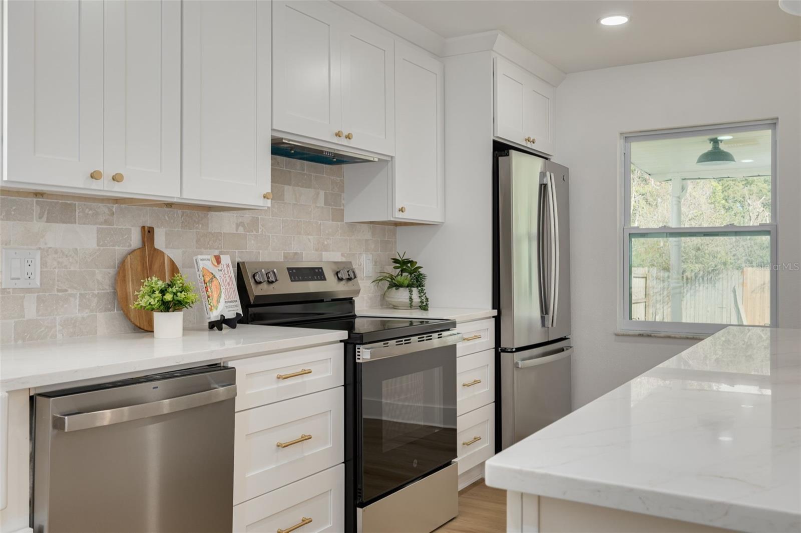 616 5TH AVE SE, LARGO, FL, 33771