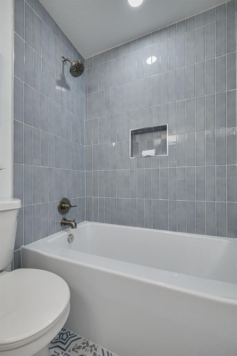 616 5TH AVE SE, LARGO, FL, 33771