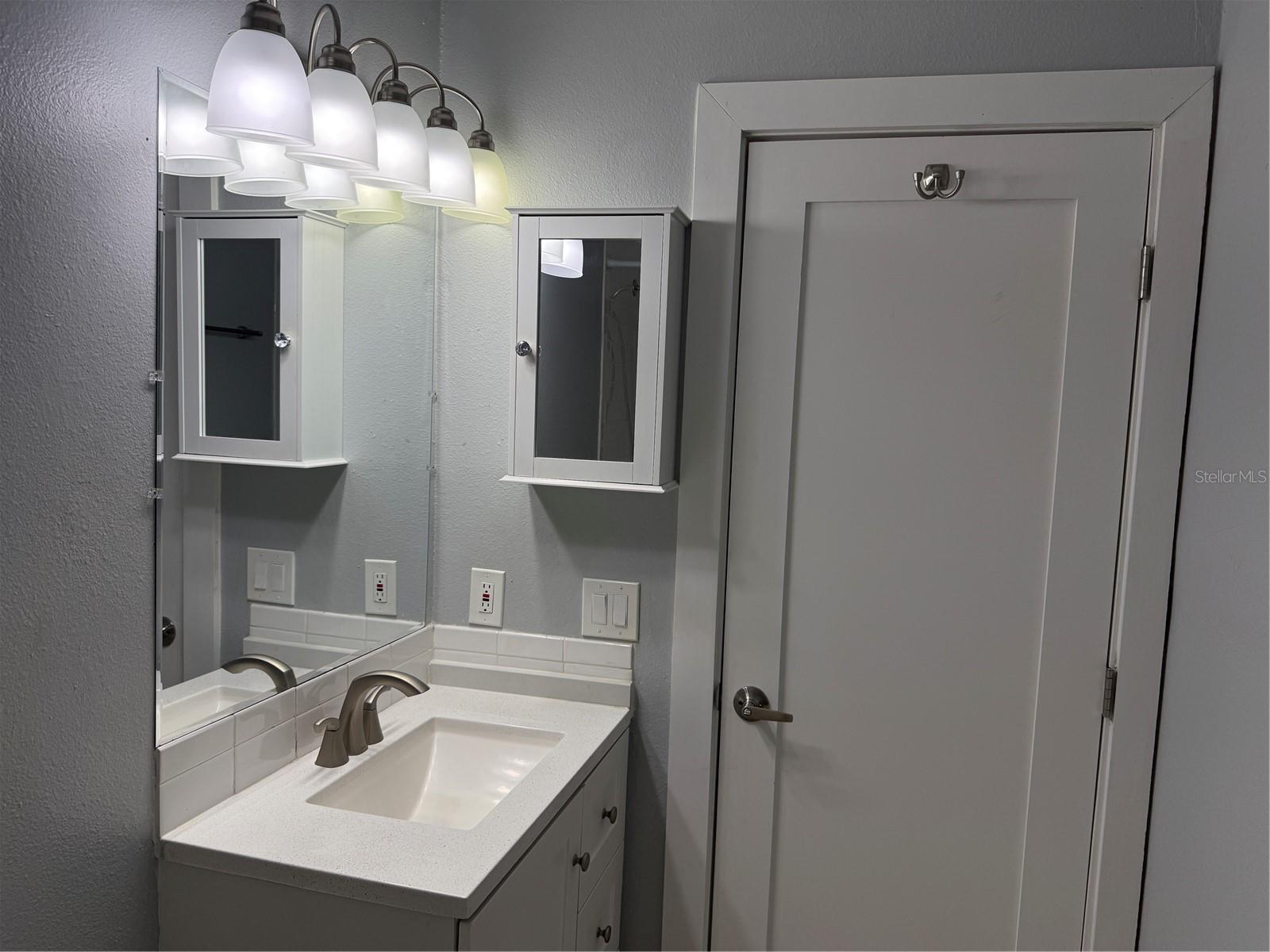 712 PARKWOOD AVE #2, GROVELAND, FL, 34736