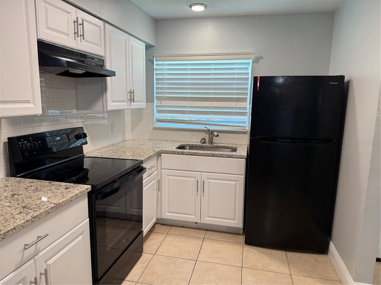 712 PARKWOOD AVE #2, GROVELAND, FL, 34736
