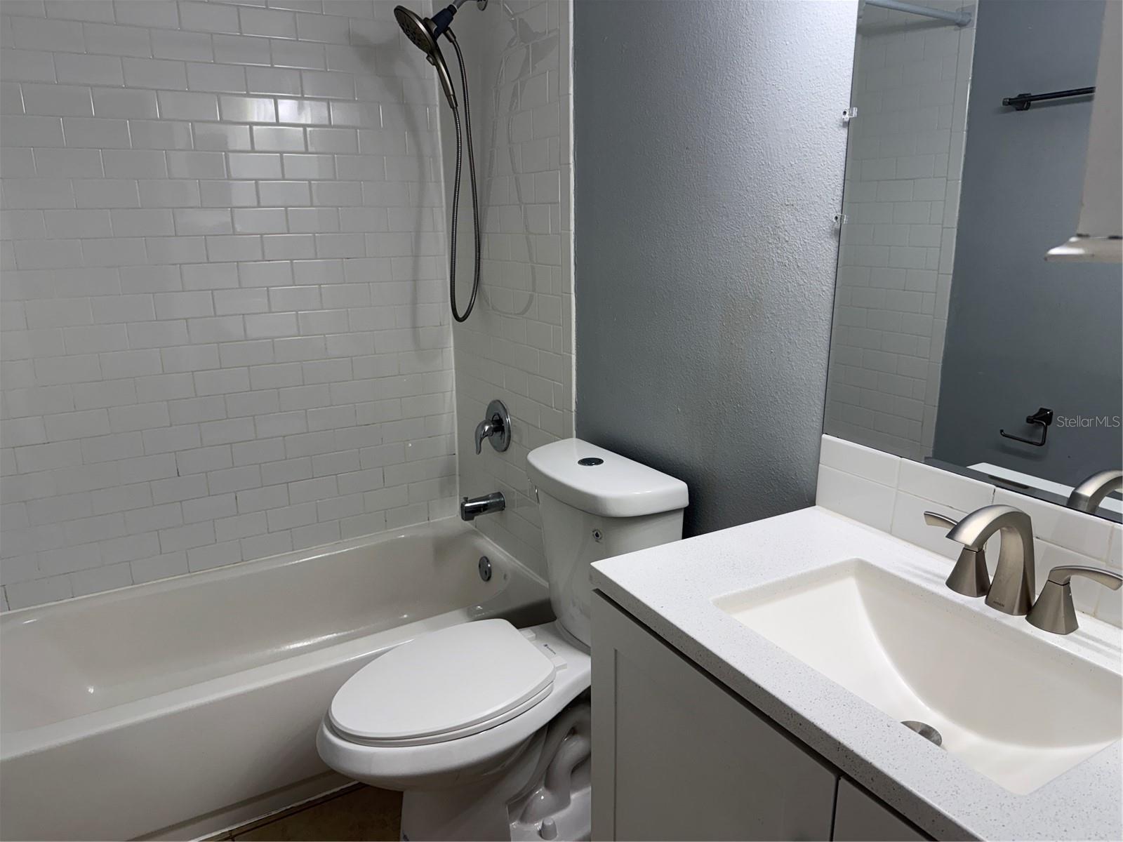 712 PARKWOOD AVE #2, GROVELAND, FL, 34736