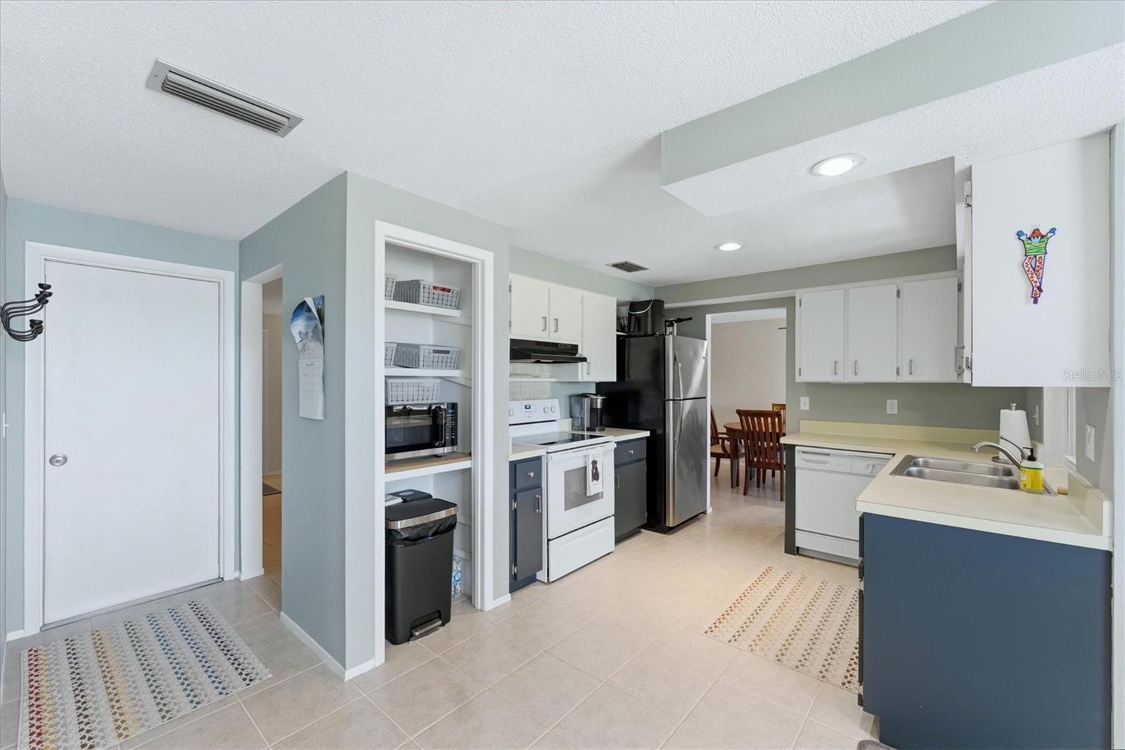 47 OAKLAND HILLS PL, ROTONDA WEST, FL, 33947