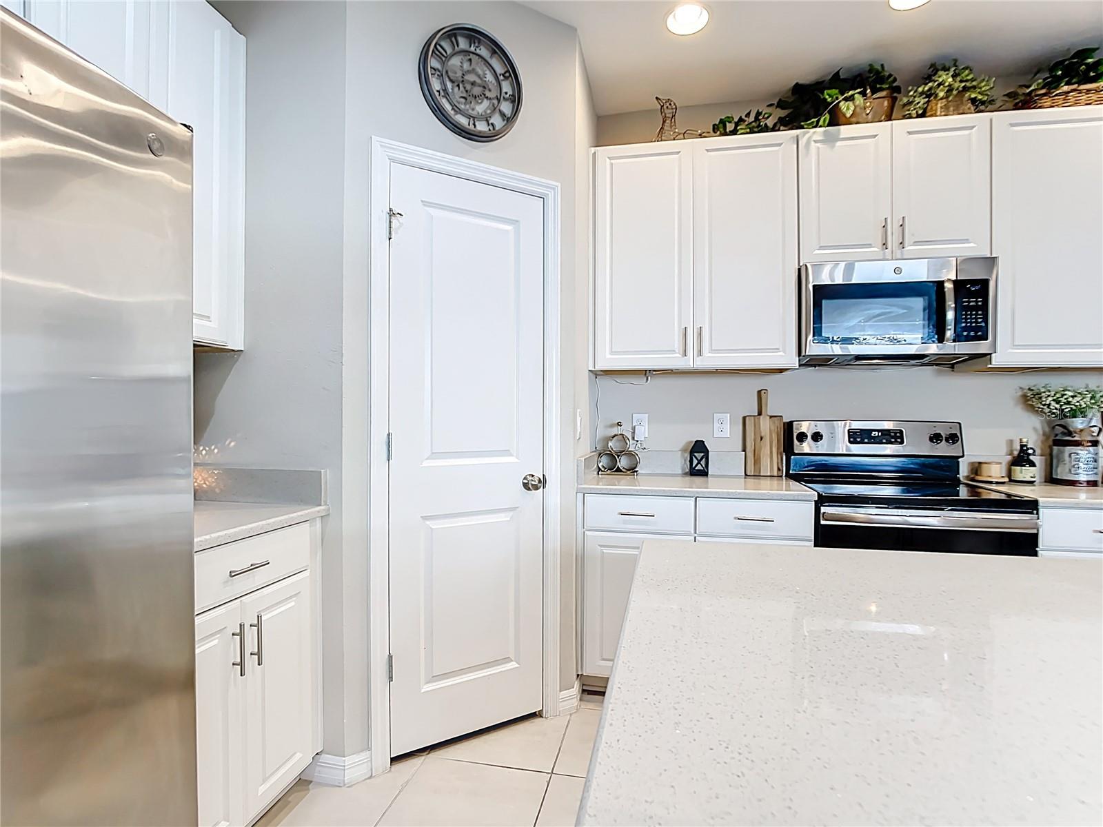 10525 OAKSIDE DR, PALMETTO, FL, 34221