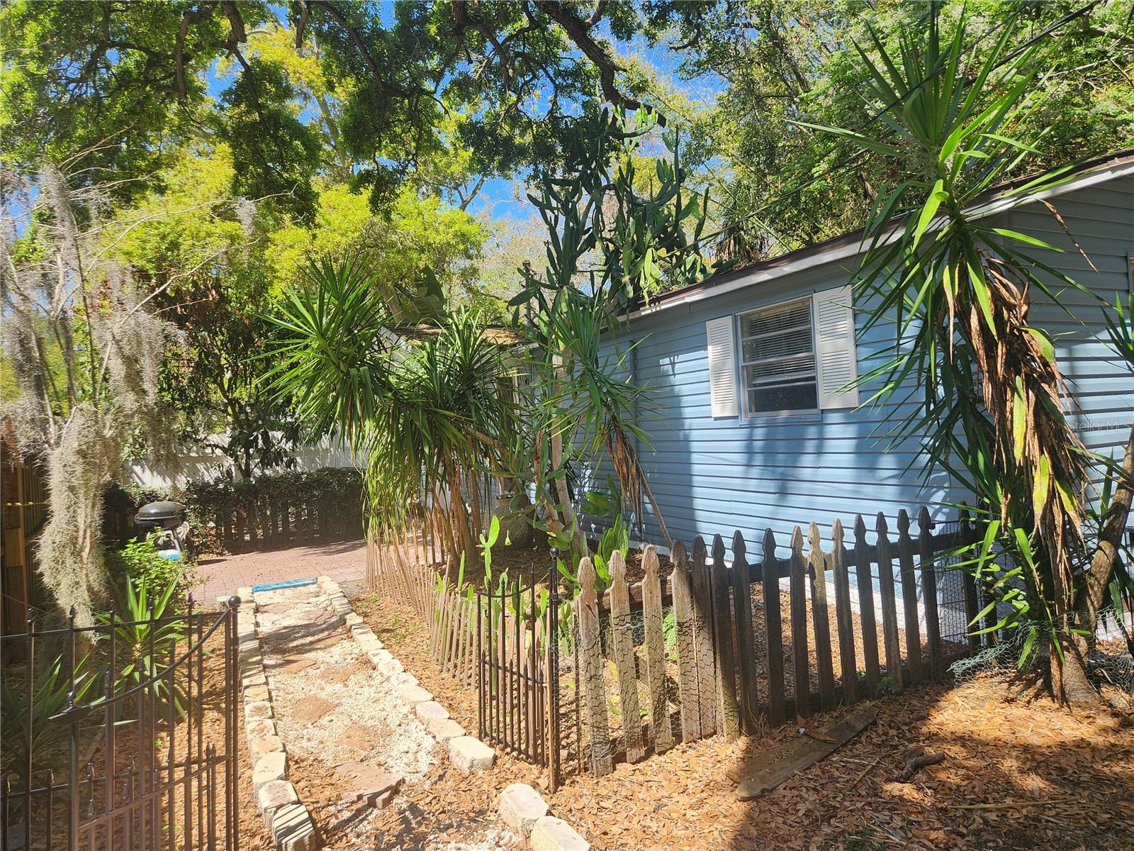 504 BELMONT ST, SAFETY HARBOR, FL, 34695