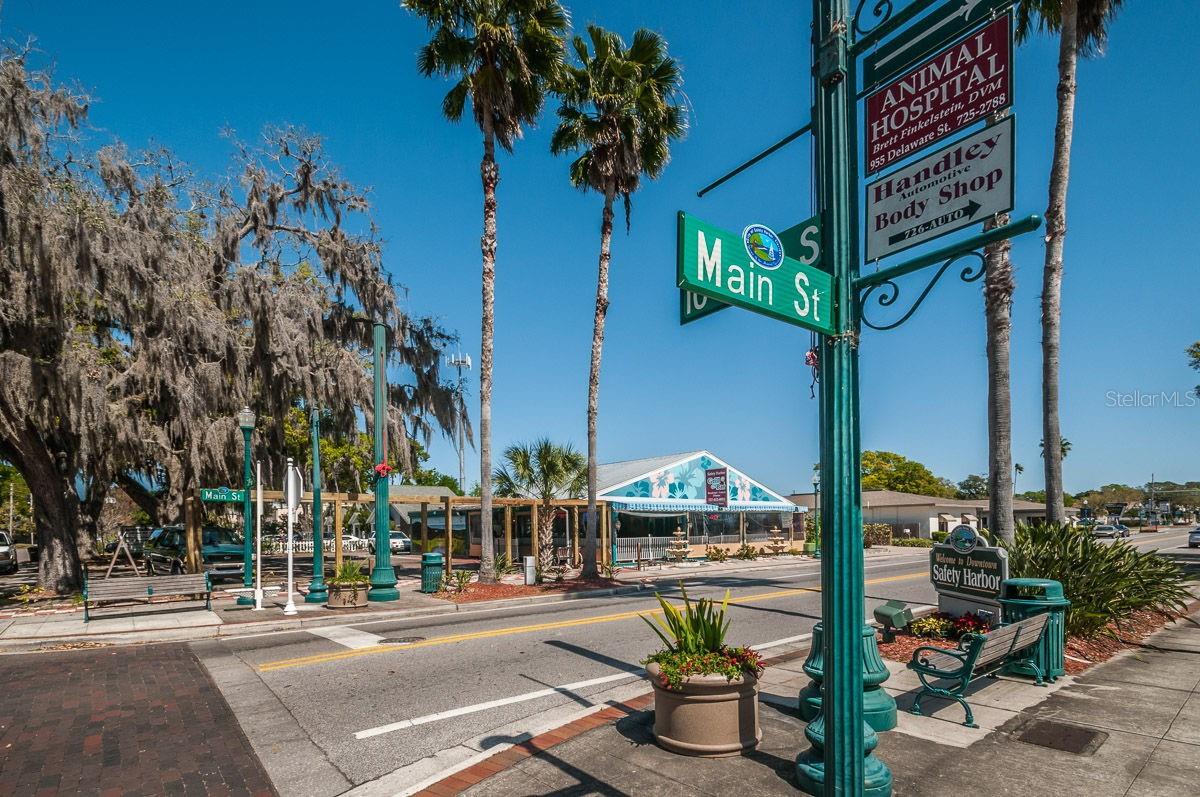 504 BELMONT ST, SAFETY HARBOR, FL, 34695