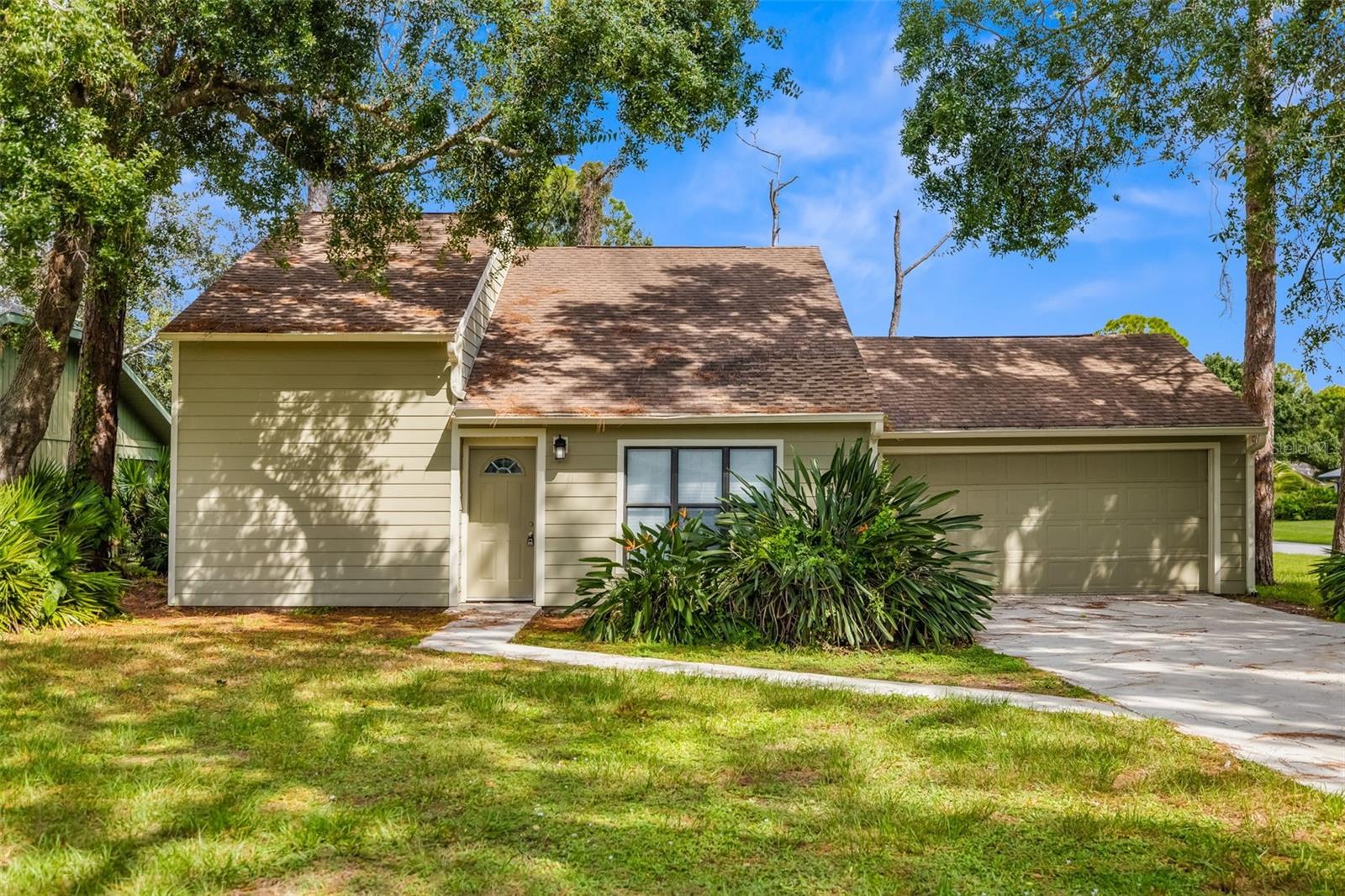 2004 WOOD HOLLOW PL, SARASOTA, FL, 34235