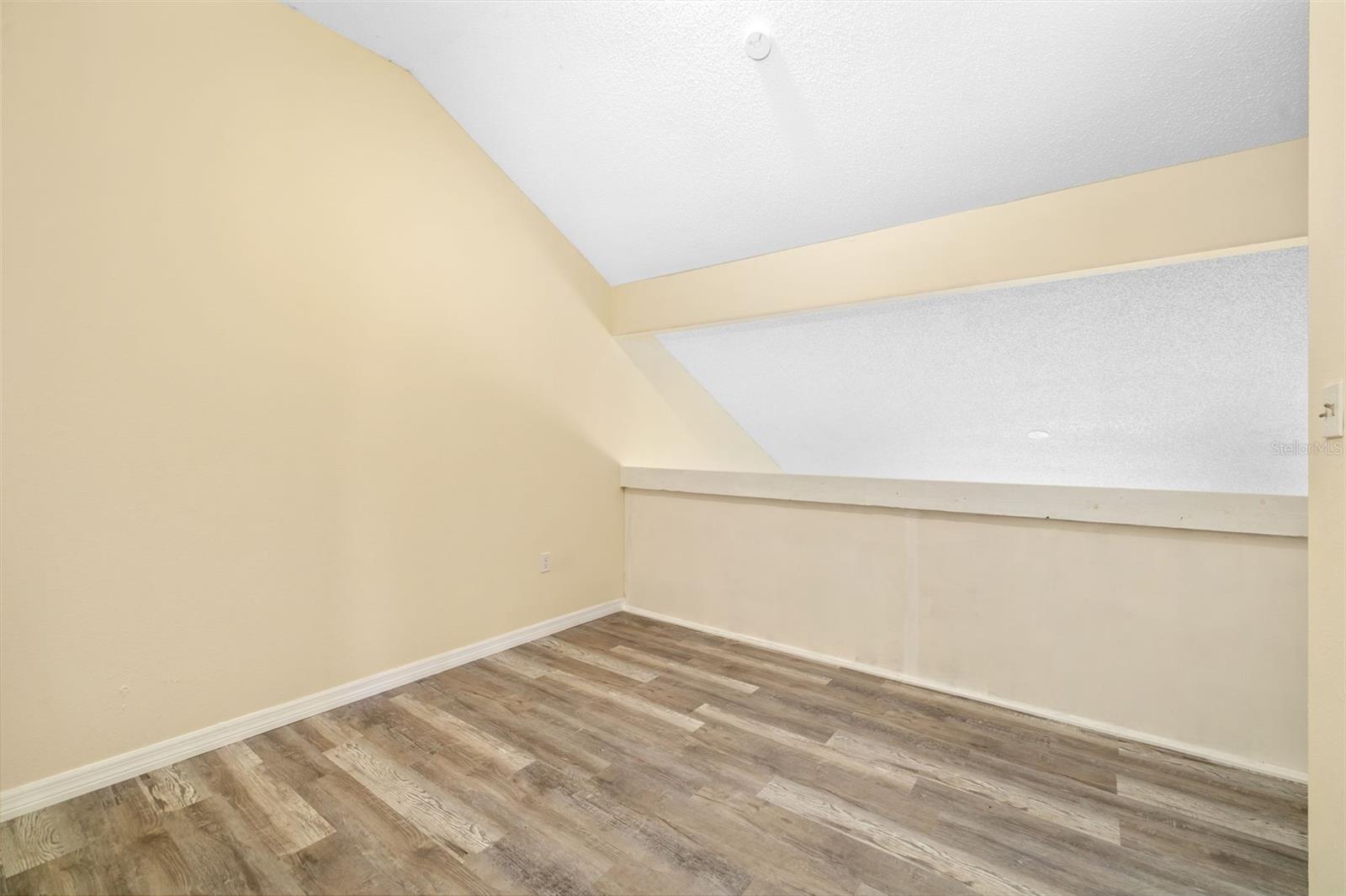 2004 WOOD HOLLOW PL, SARASOTA, FL, 34235