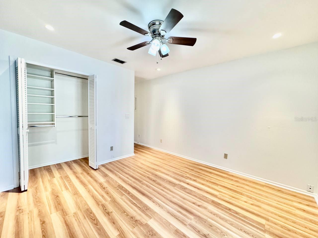 5124 GAINSVILLE DR, TEMPLE TERRACE, FL, 33617