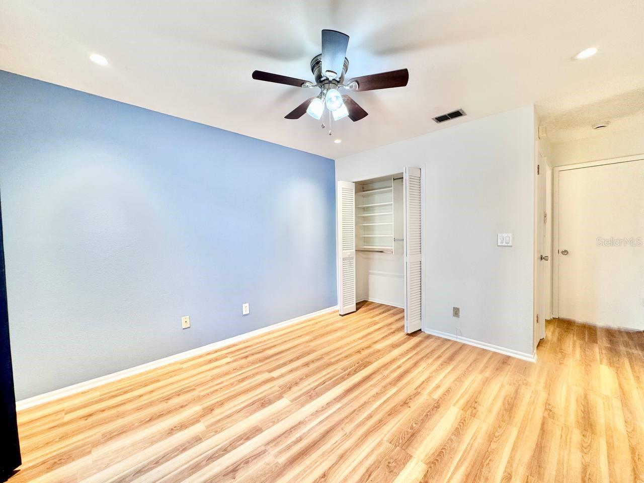 5124 GAINSVILLE DR, TEMPLE TERRACE, FL, 33617