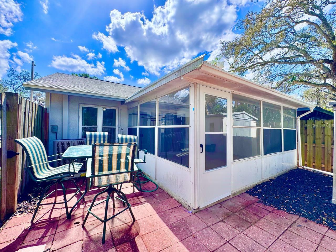 5124 GAINSVILLE DR, TEMPLE TERRACE, FL, 33617