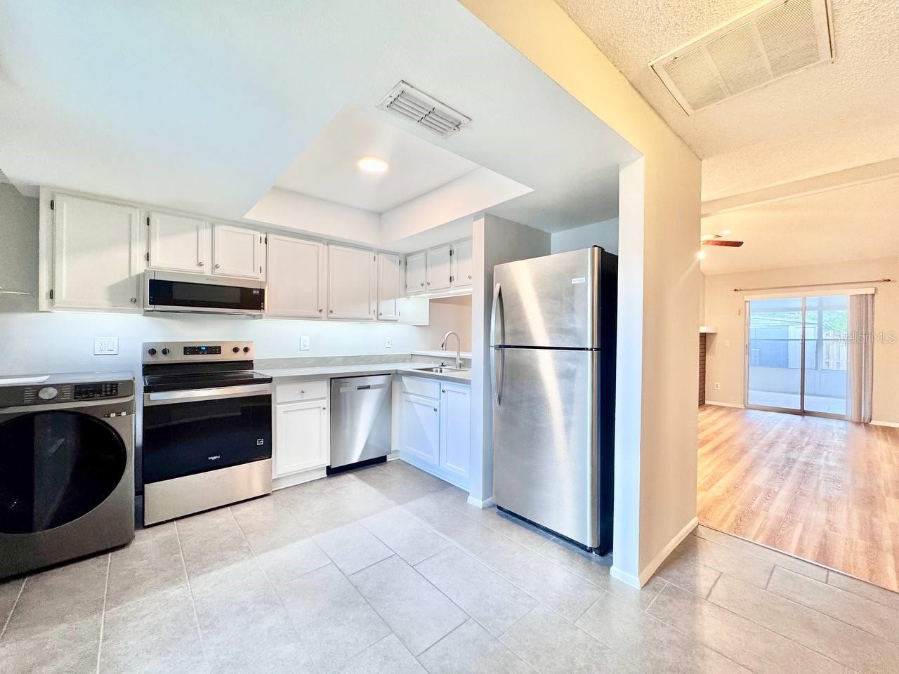 5124 GAINSVILLE DR, TEMPLE TERRACE, FL, 33617