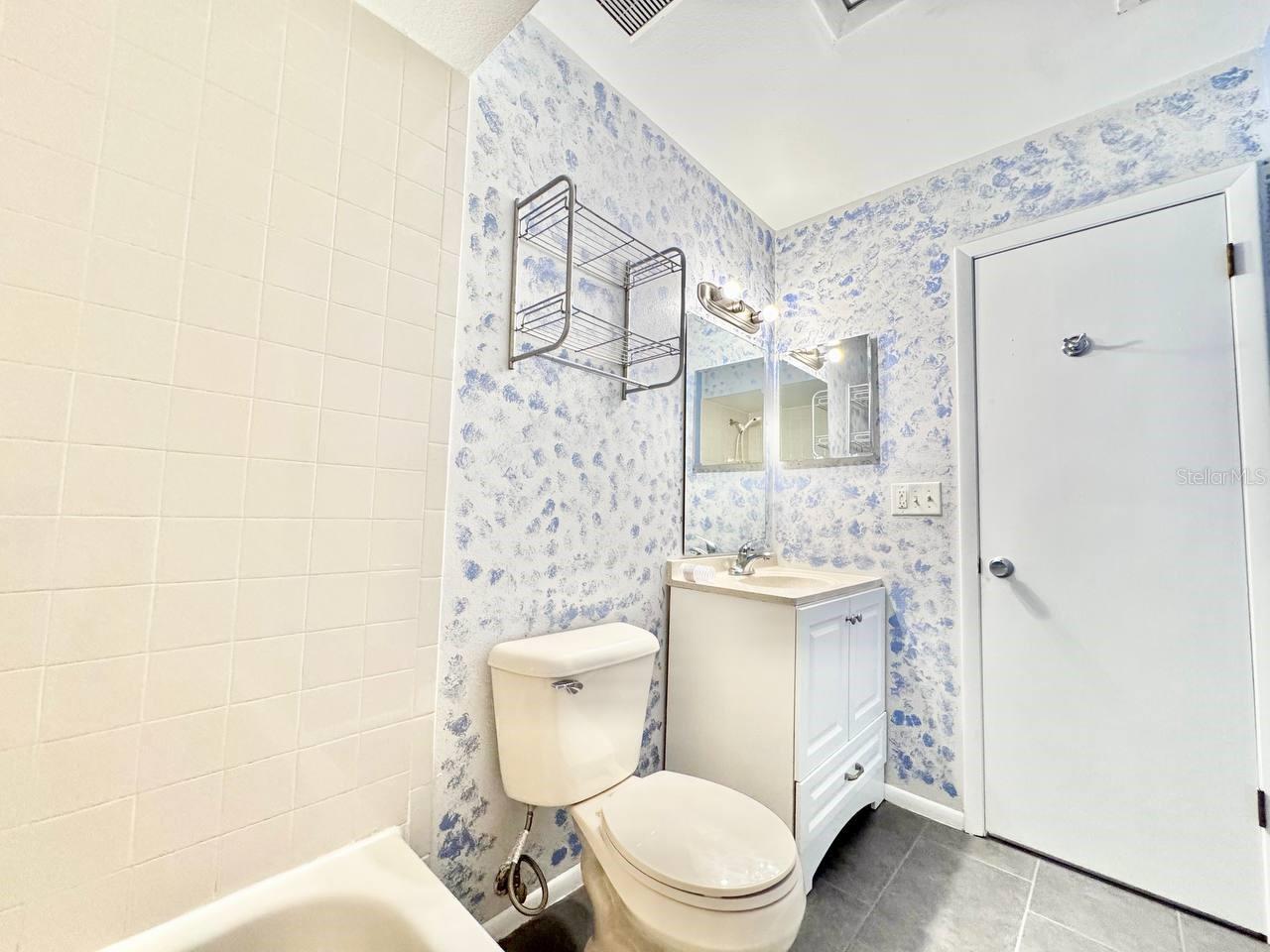 5124 GAINSVILLE DR, TEMPLE TERRACE, FL, 33617