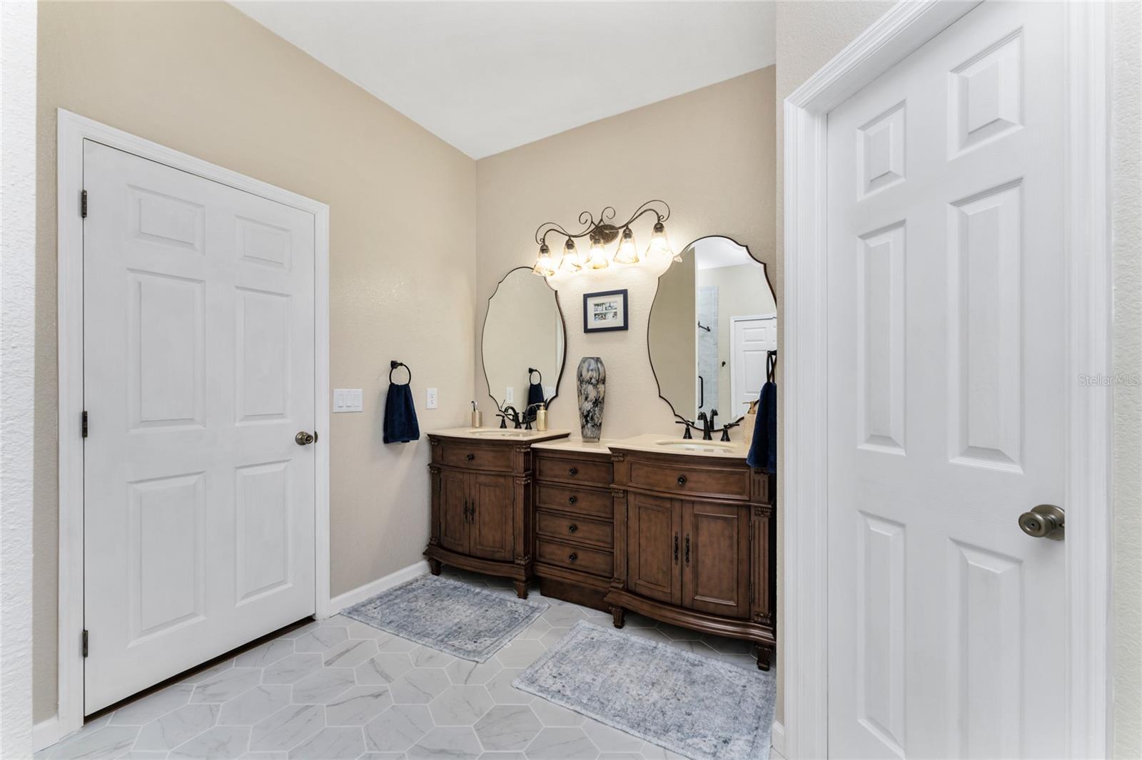 15105 ALDAMA CIR, PORT CHARLOTTE, FL, 33981