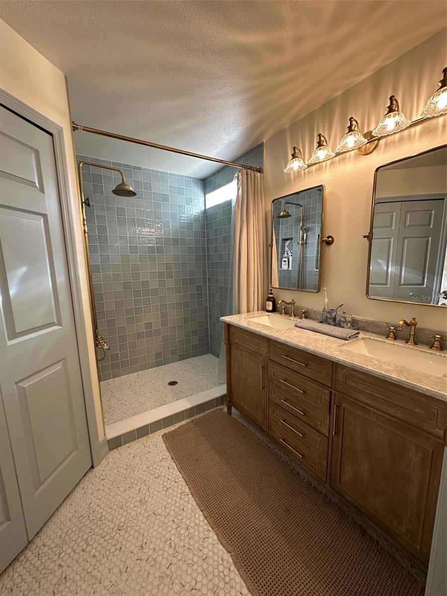 22841 SAINT THOMAS CIR, LUTZ, FL, 33549