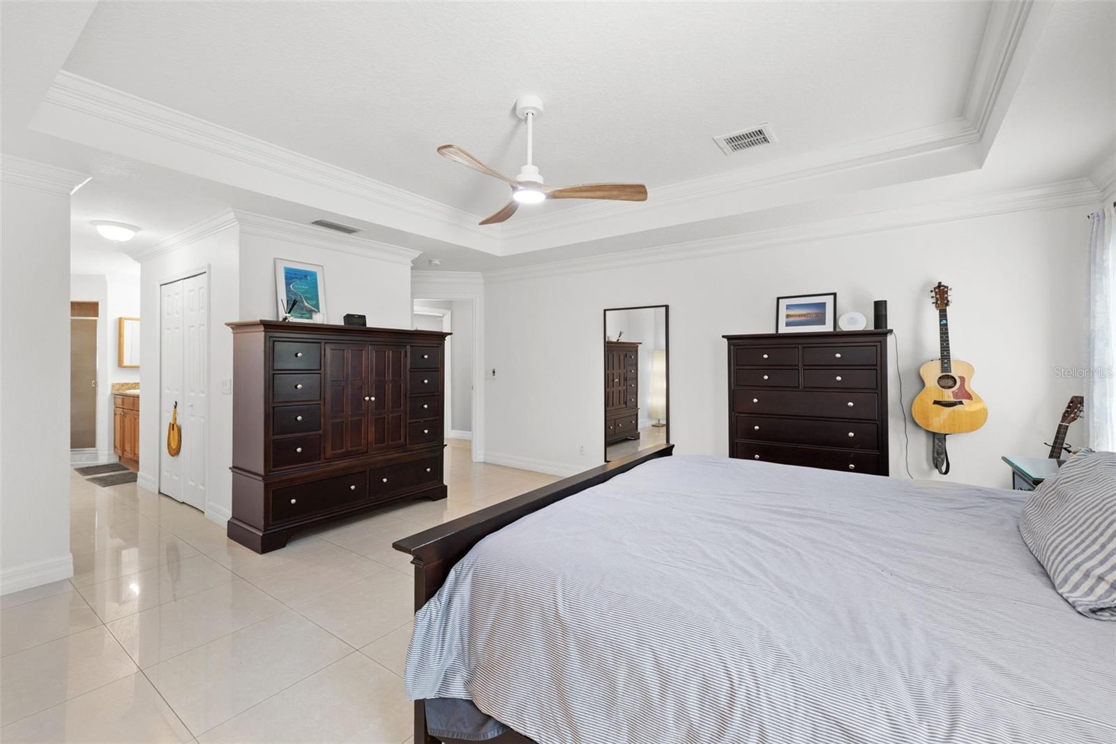 1804 W ERNA DR, TAMPA, FL, 33603