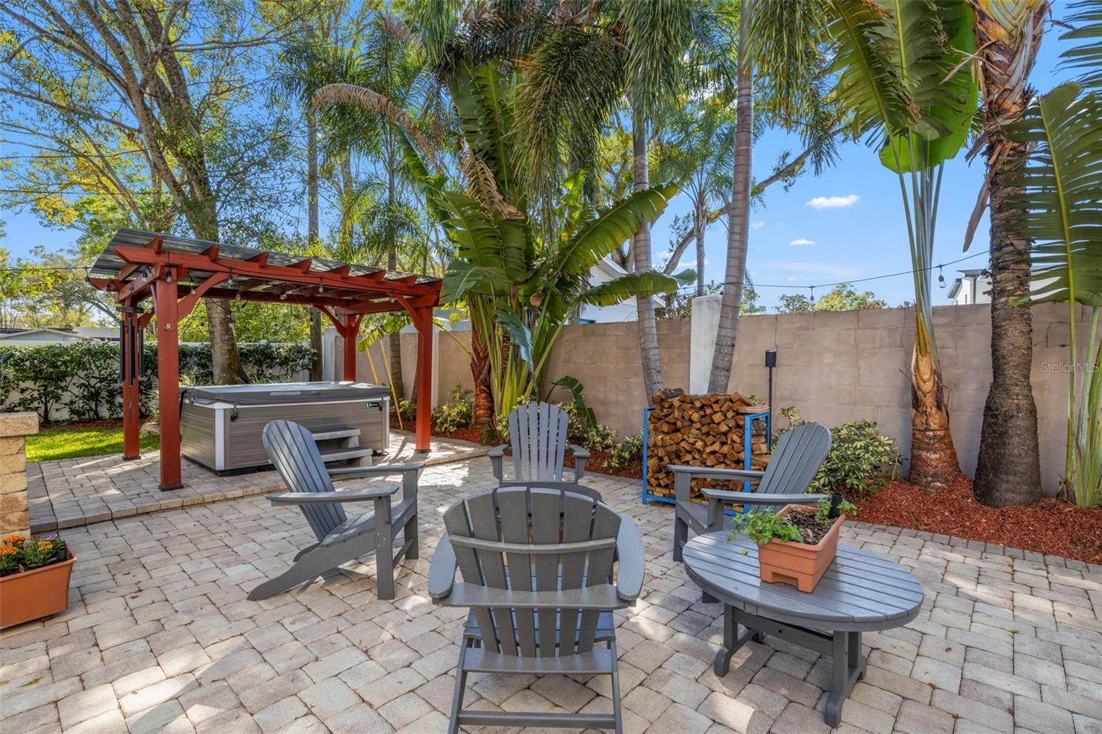 1804 W ERNA DR, TAMPA, FL, 33603