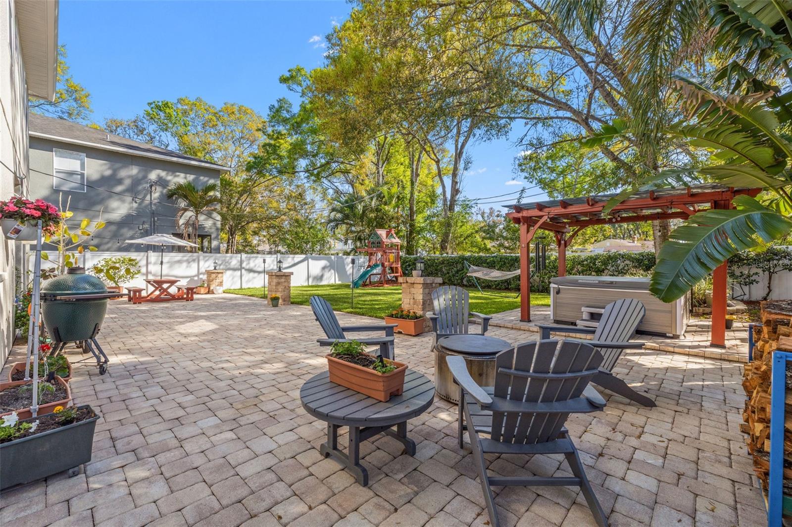 1804 W ERNA DR, TAMPA, FL, 33603