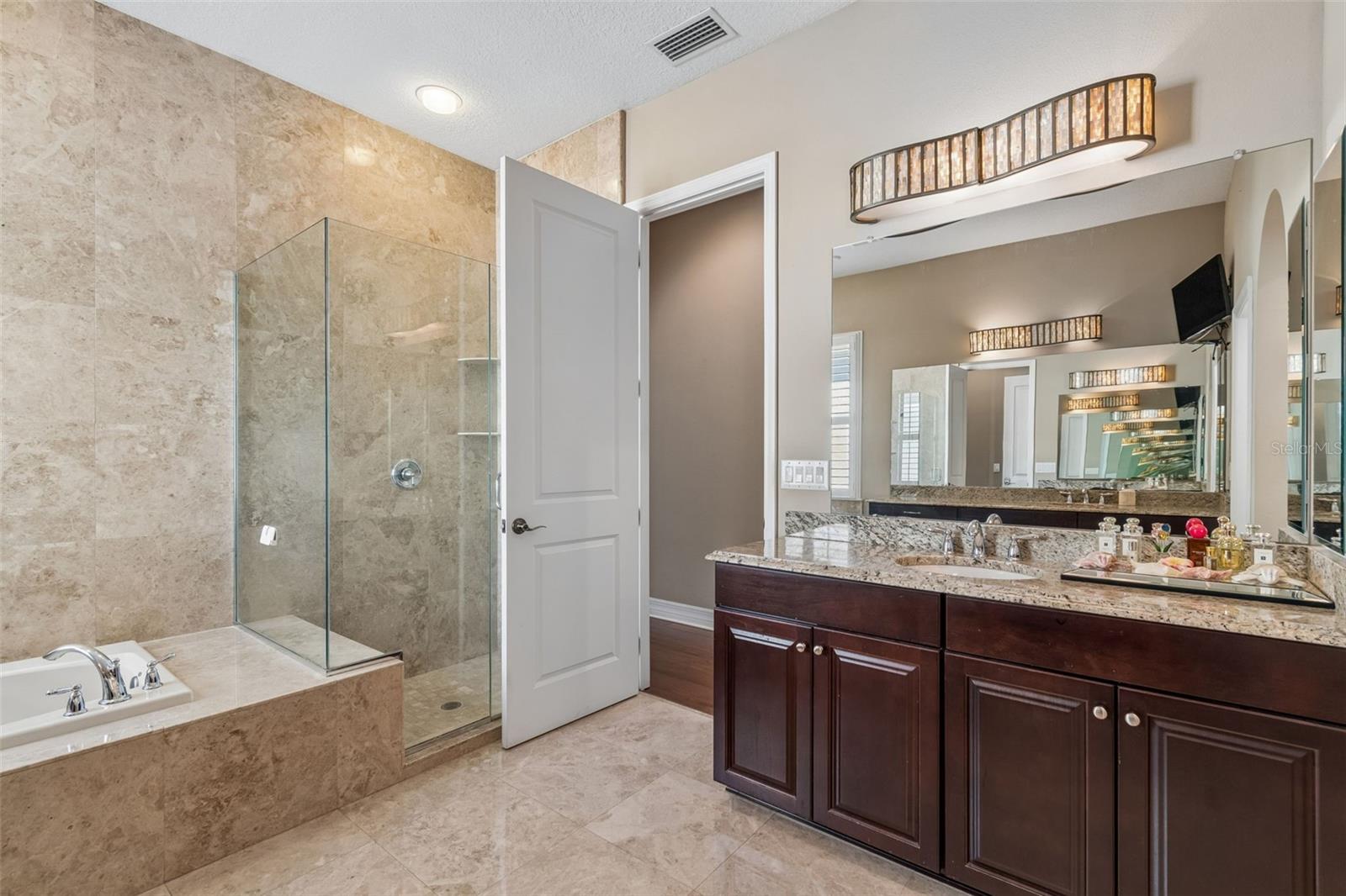 2601 MILFORD BERRY LN, TAMPA, FL, 33618