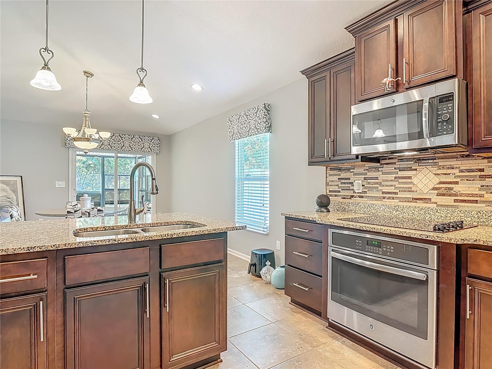 21 ARROWHEAD DR, PALM COAST, FL, 32137