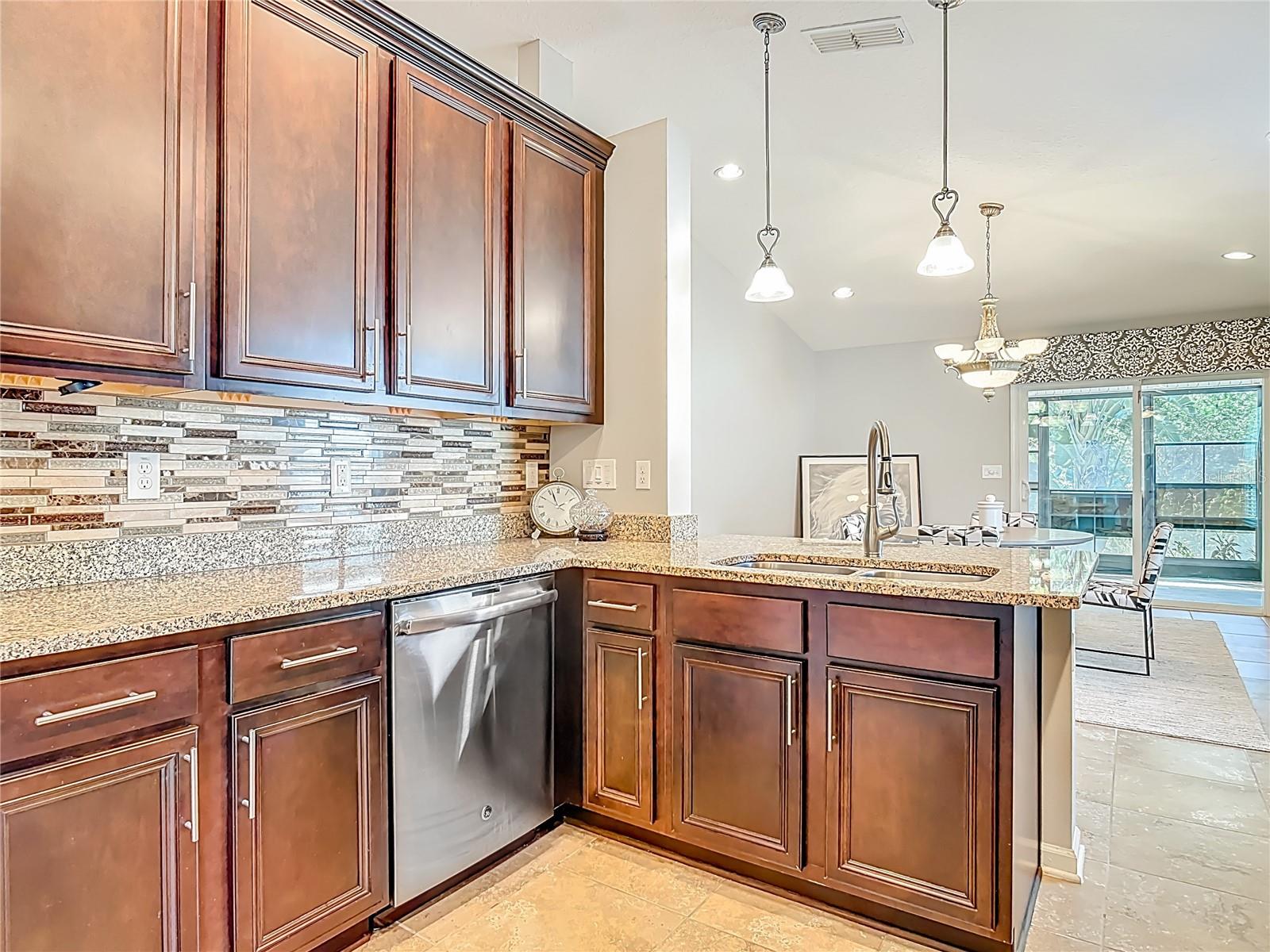 21 ARROWHEAD DR, PALM COAST, FL, 32137