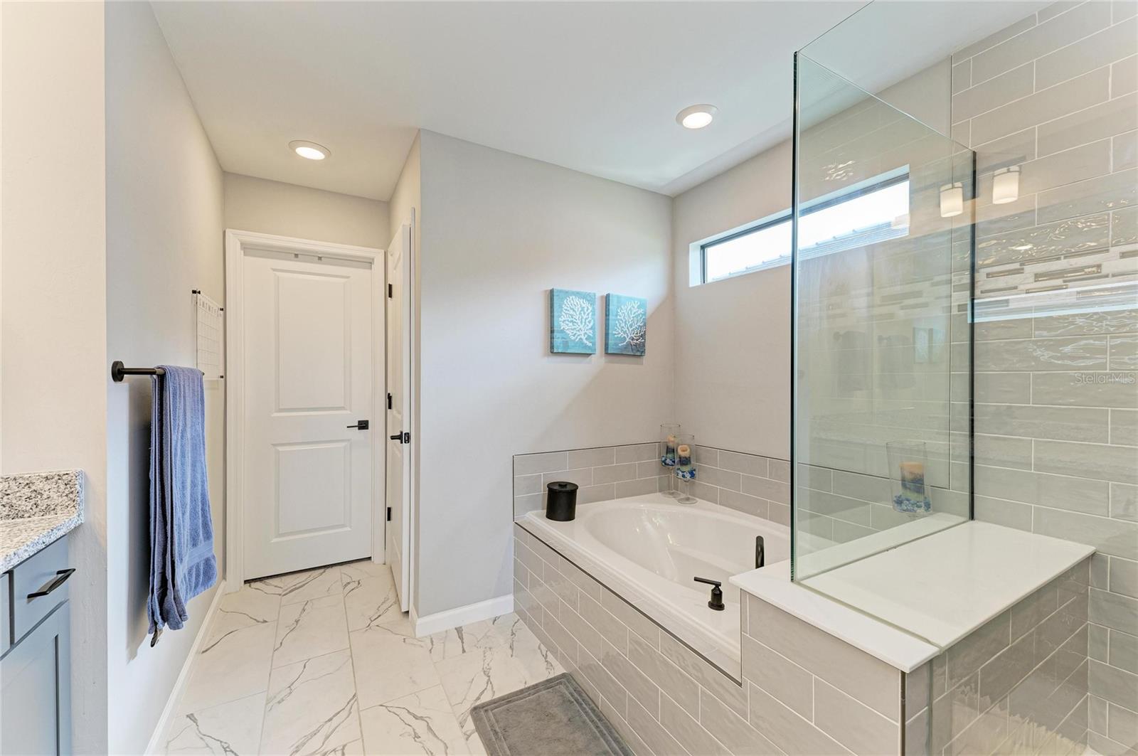 16314 PINE MIST DR, BRADENTON, FL, 34211