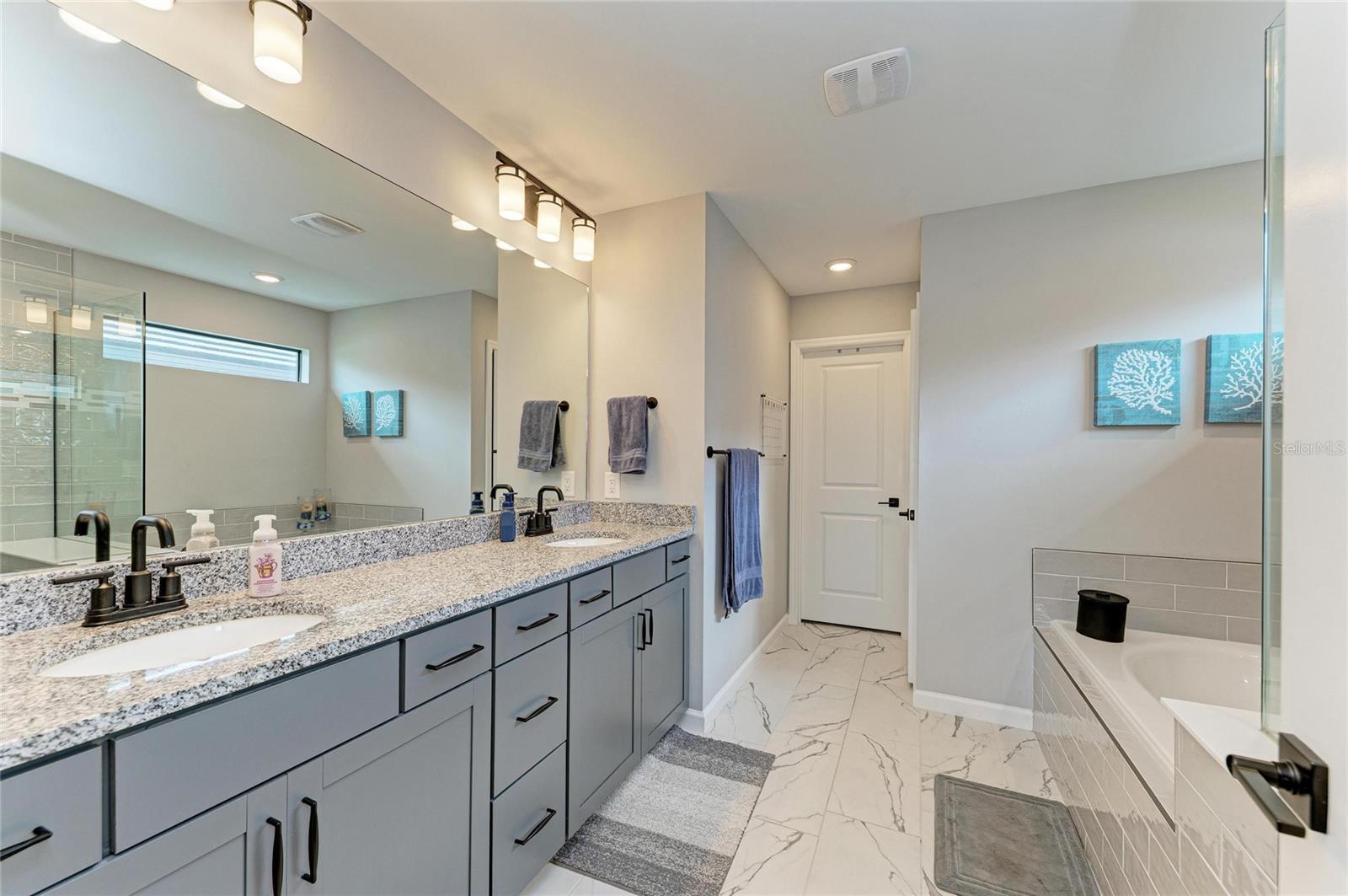 16314 PINE MIST DR, BRADENTON, FL, 34211