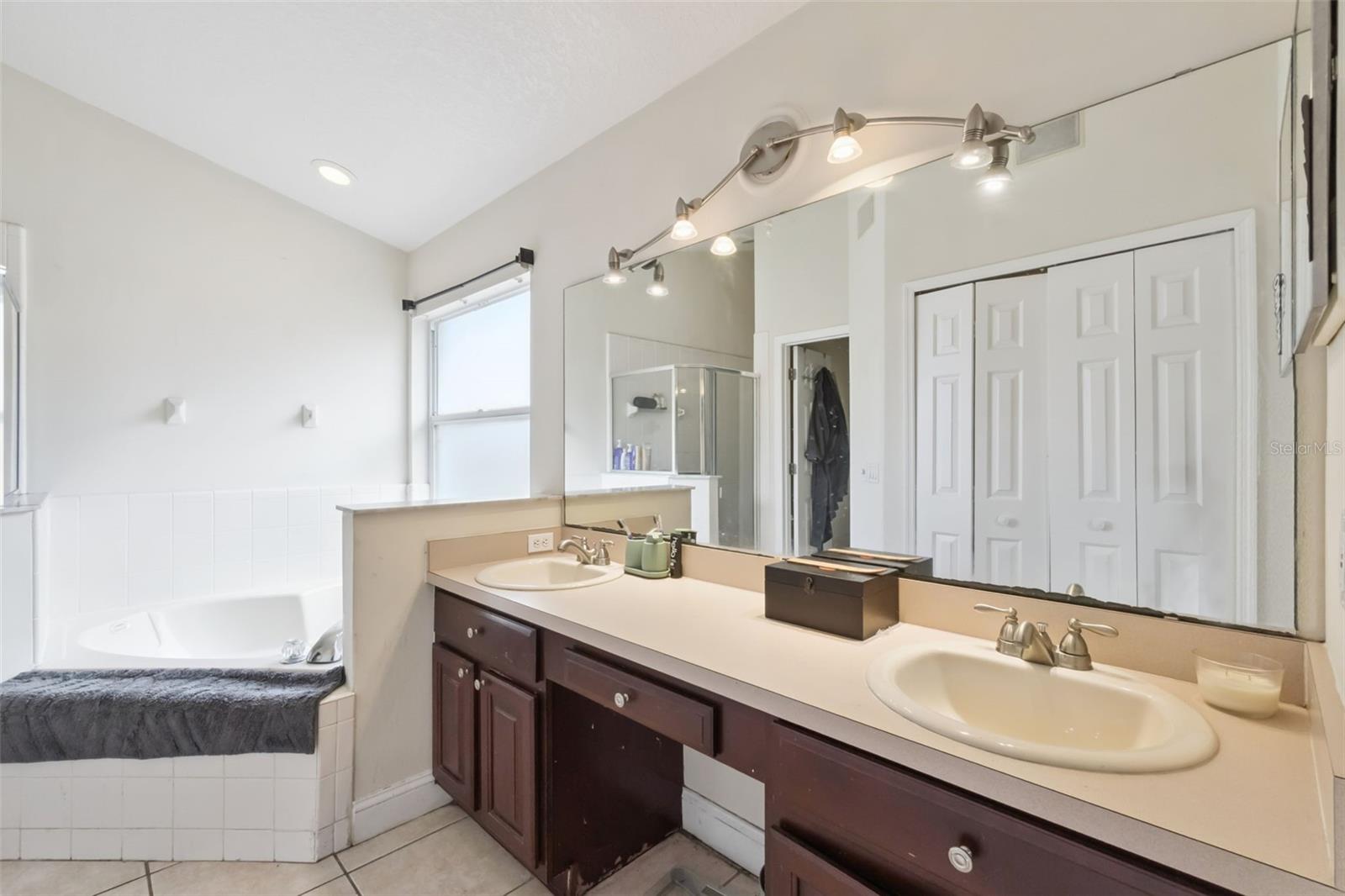 2426 BLACK POWDER LN, KISSIMMEE, FL, 34743