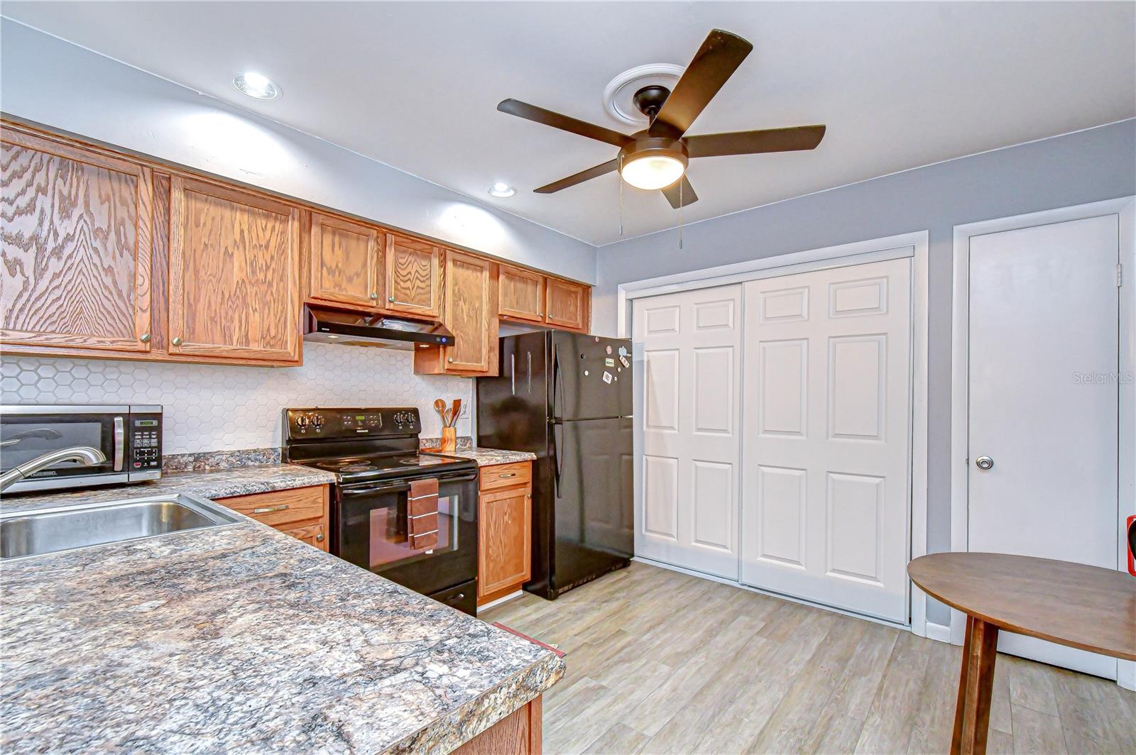 13402 PINE LAKE WAY #202B, TAMPA, FL, 33618