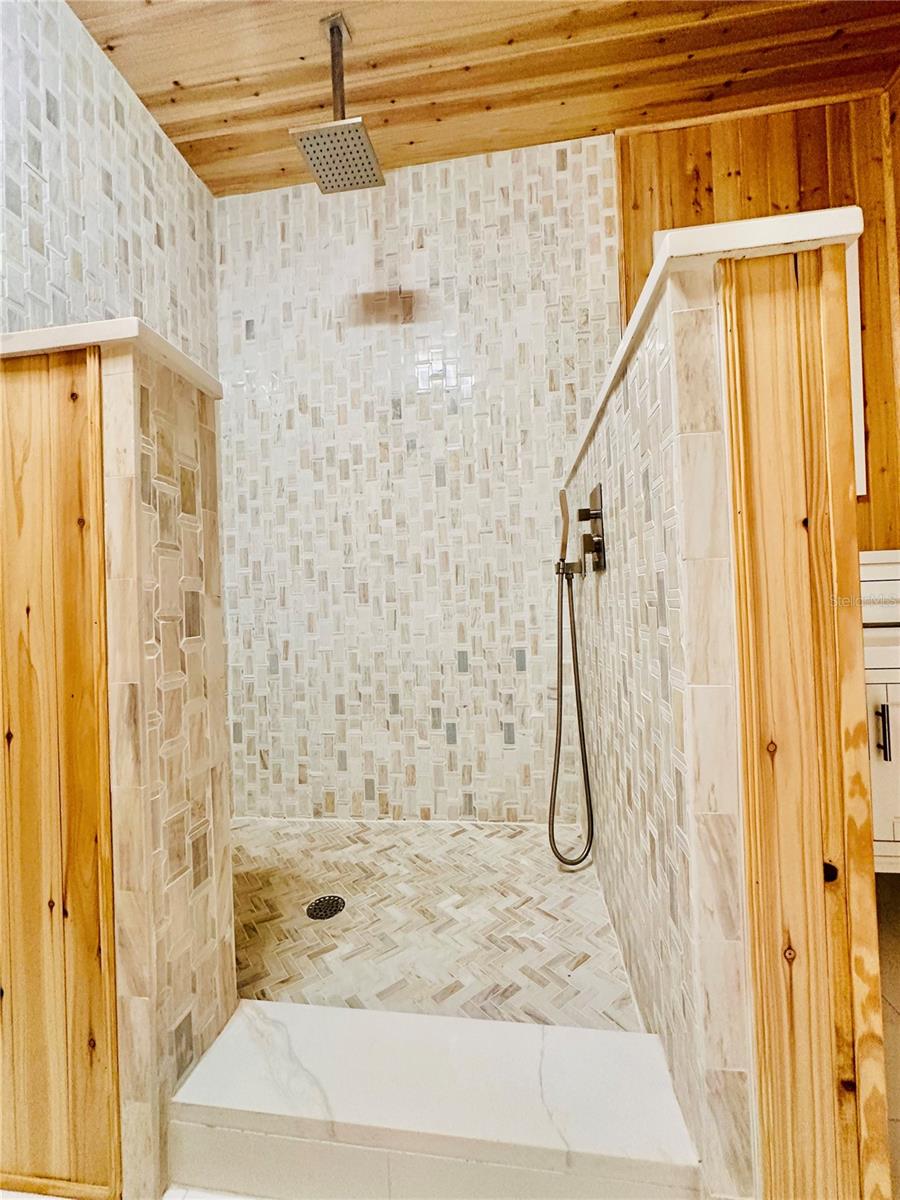 1 CUNNINGHAM DR, NEW SMYRNA BEACH, FL, 32168