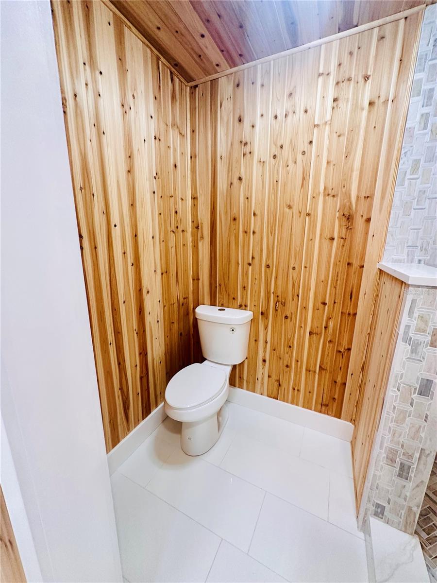 1 CUNNINGHAM DR, NEW SMYRNA BEACH, FL, 32168