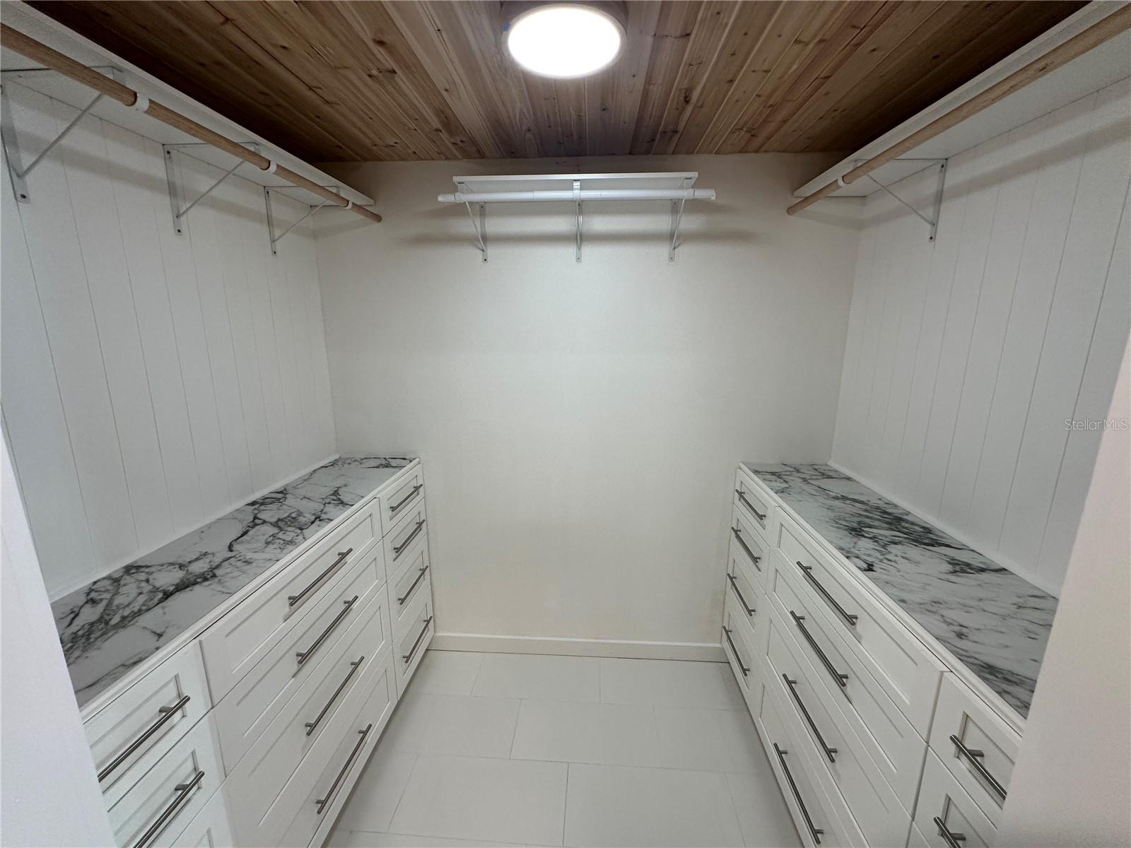 1 CUNNINGHAM DR, NEW SMYRNA BEACH, FL, 32168