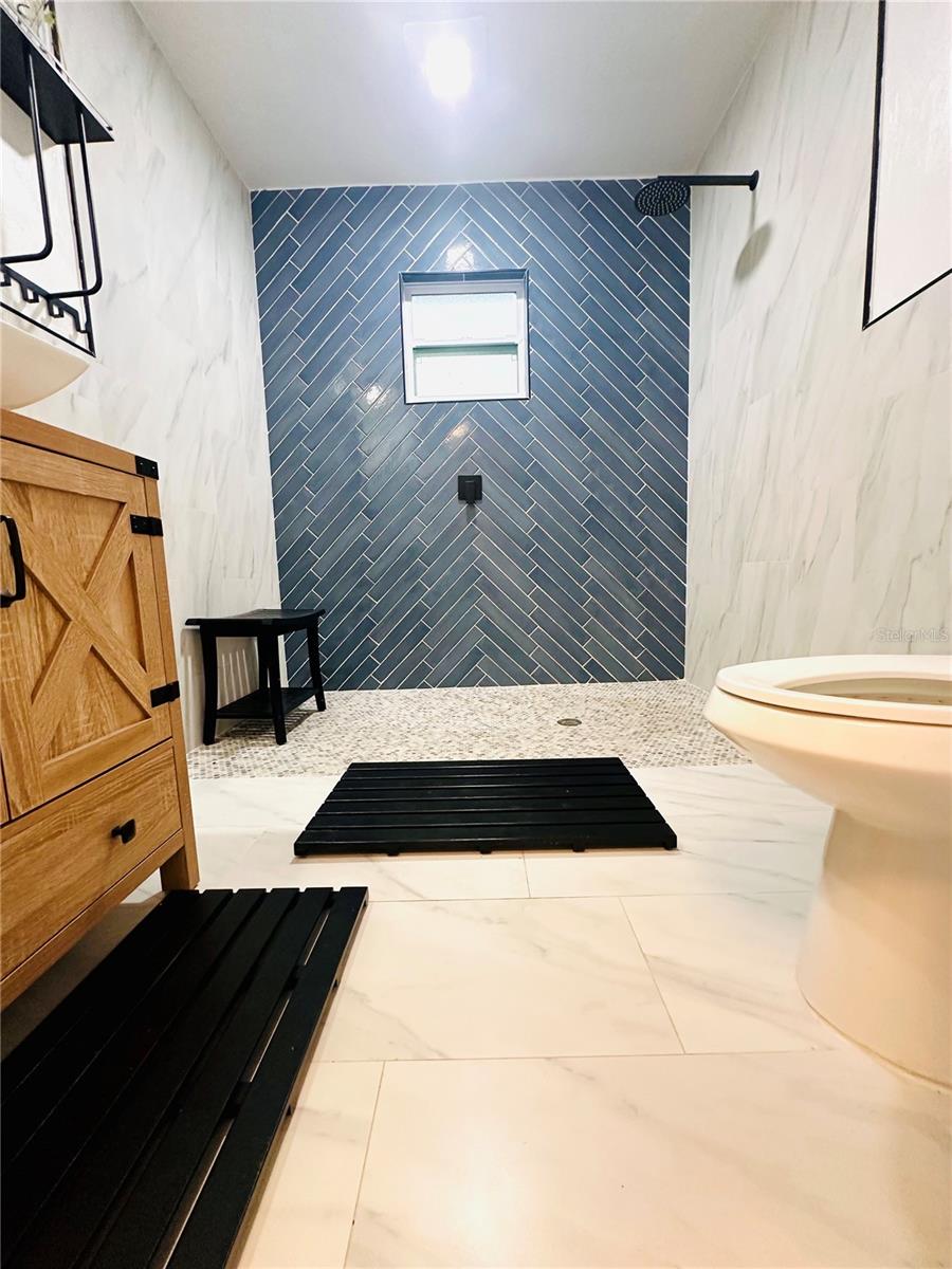 1 CUNNINGHAM DR, NEW SMYRNA BEACH, FL, 32168