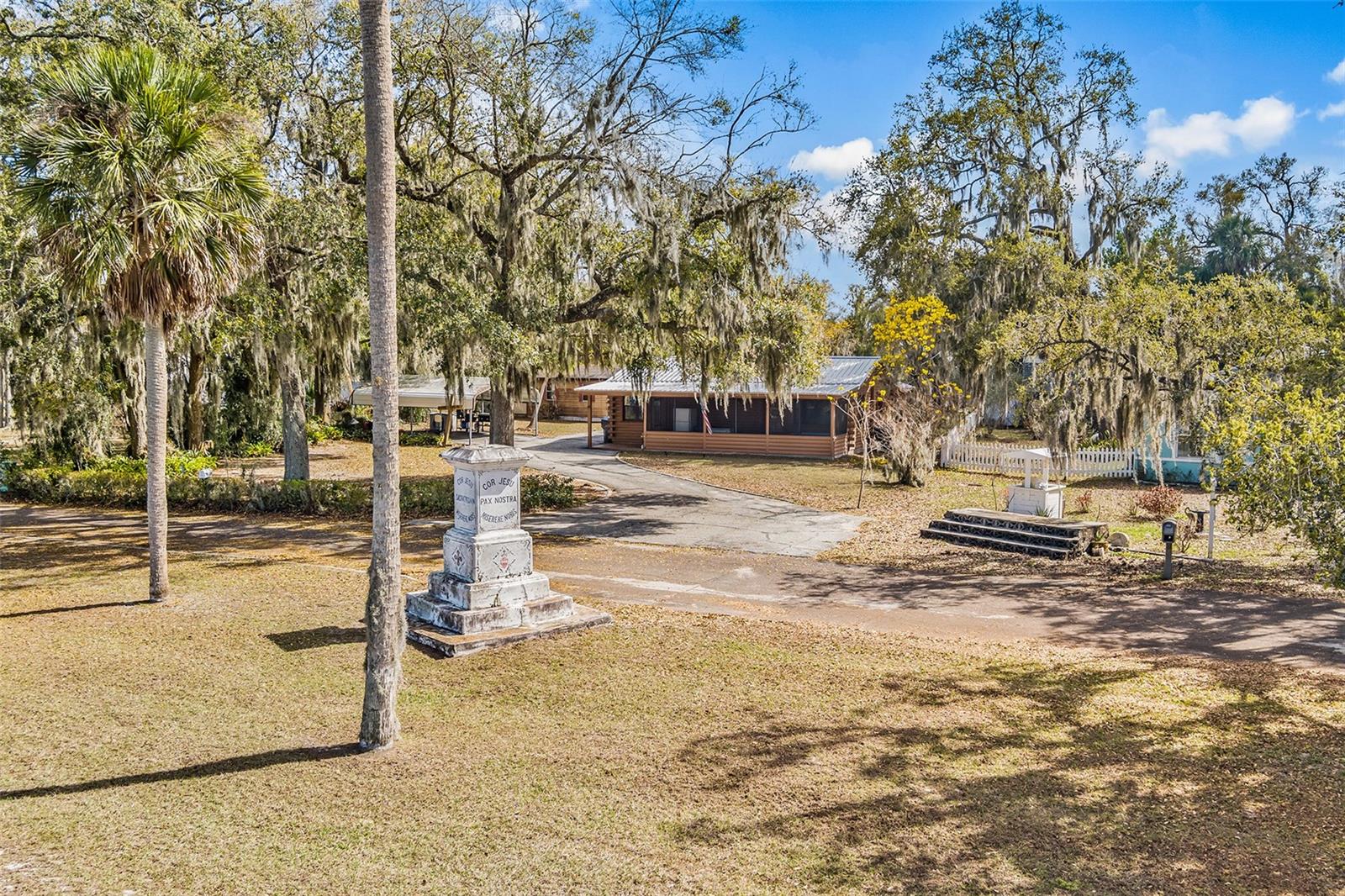 1233 SAINT ANNE SHRINE RD, LAKE WALES, FL, 33898