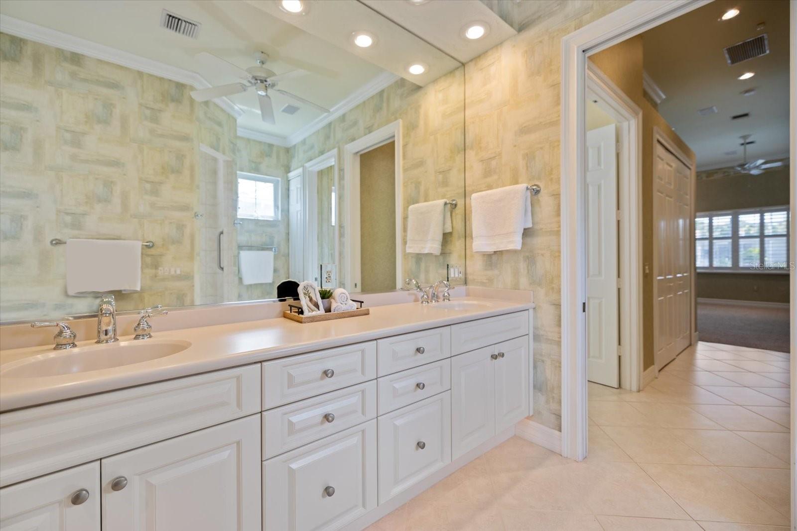 17 N CAYMAN ISLES BLVD, ENGLEWOOD, FL, 34223