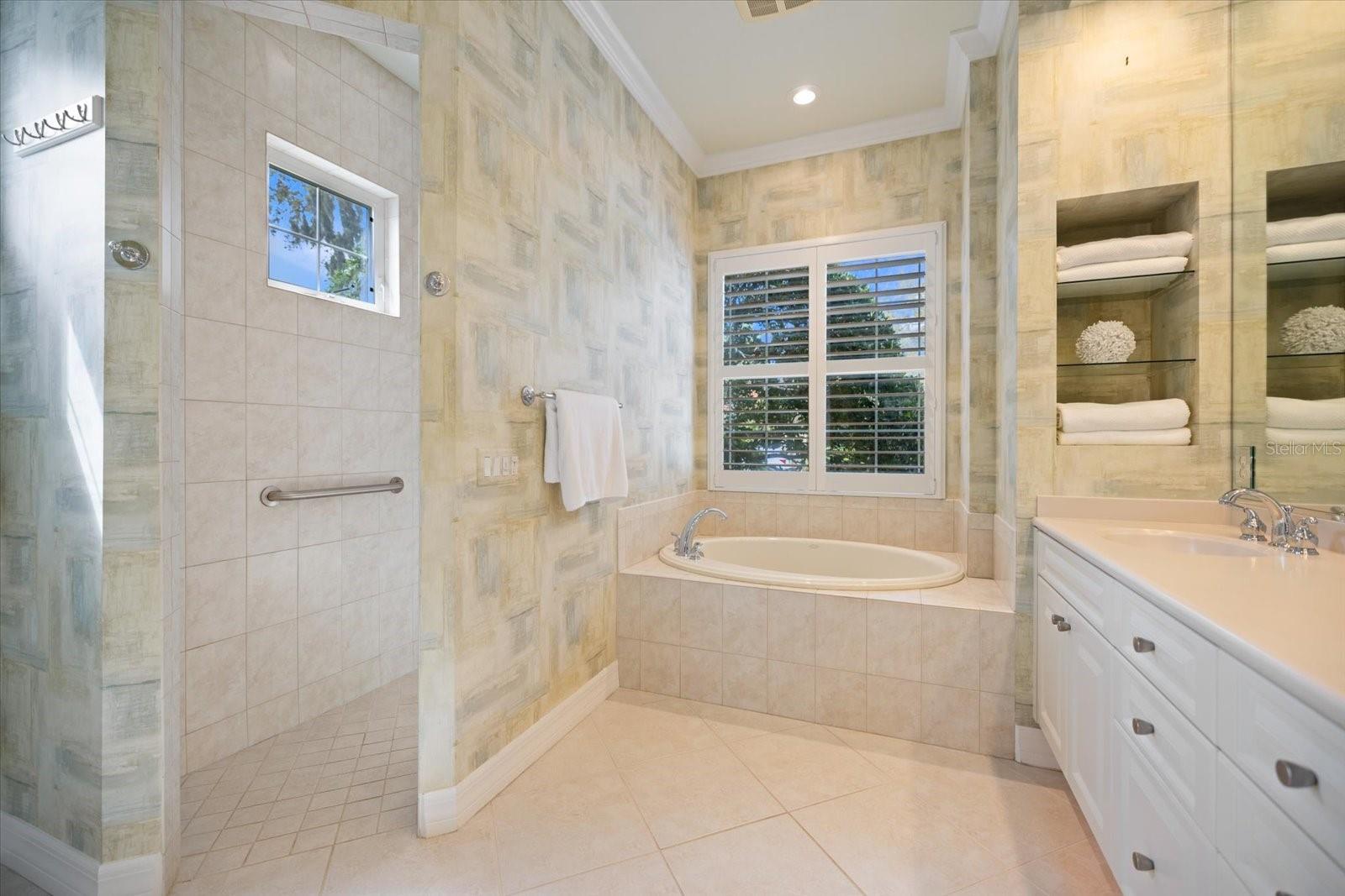 17 N CAYMAN ISLES BLVD, ENGLEWOOD, FL, 34223