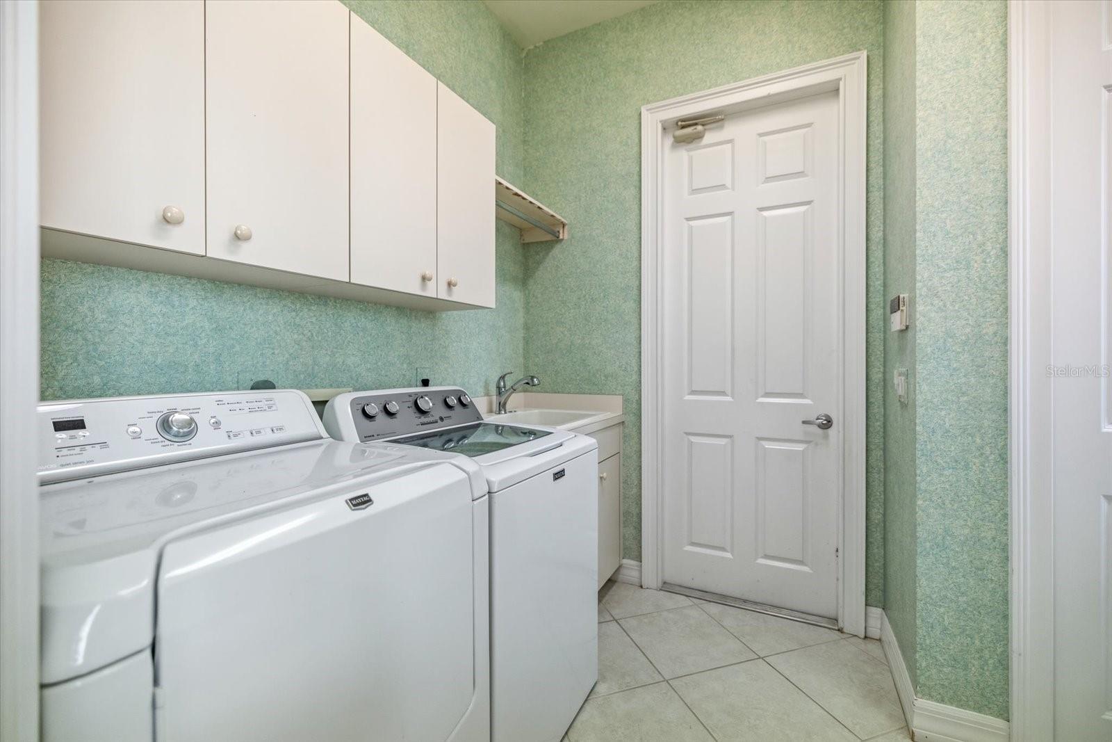 17 N CAYMAN ISLES BLVD, ENGLEWOOD, FL, 34223
