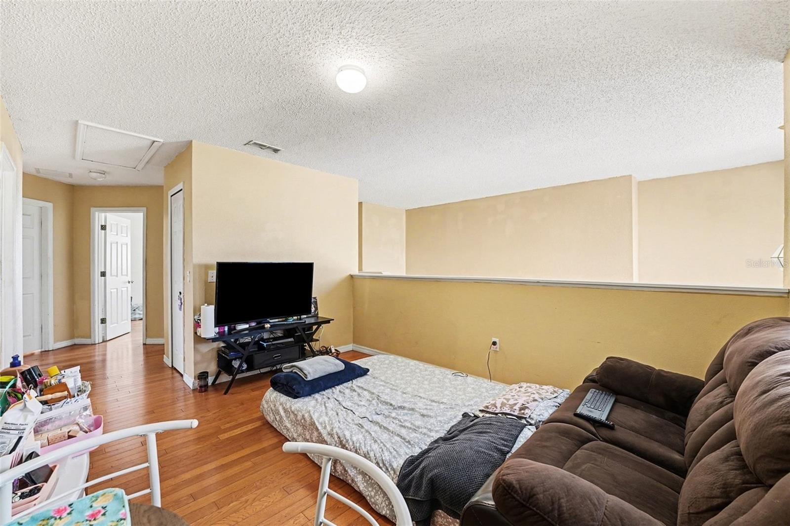 208 CIMARRON DR, KISSIMMEE, FL, 34759