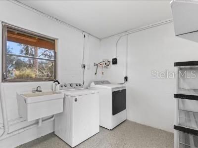 240 COLONIA LN E #lower, NOKOMIS, FL, 34275