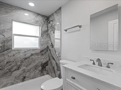 240 COLONIA LN E #lower, NOKOMIS, FL, 34275