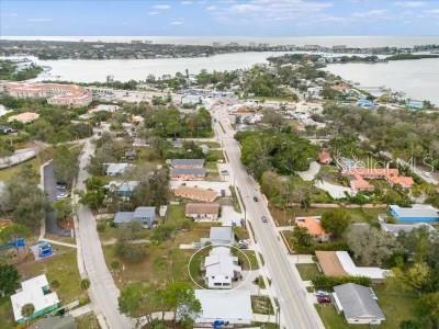 240 COLONIA LN E #lower, NOKOMIS, FL, 34275