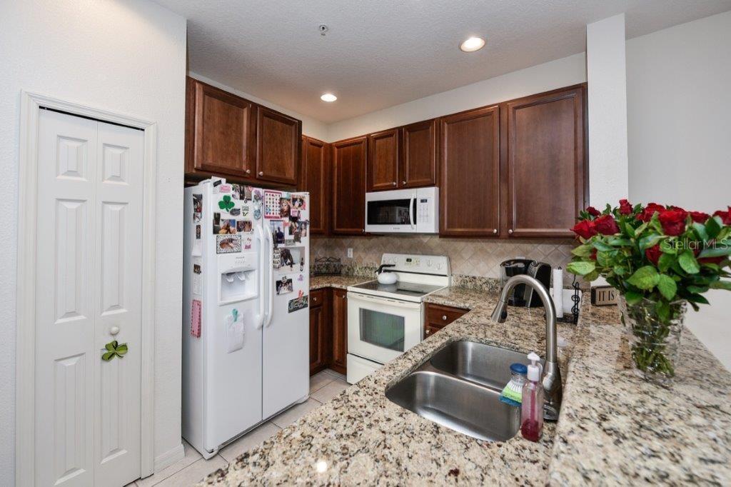 4211 VIA PIEDRA CIR #8-203, SARASOTA, FL, 34233