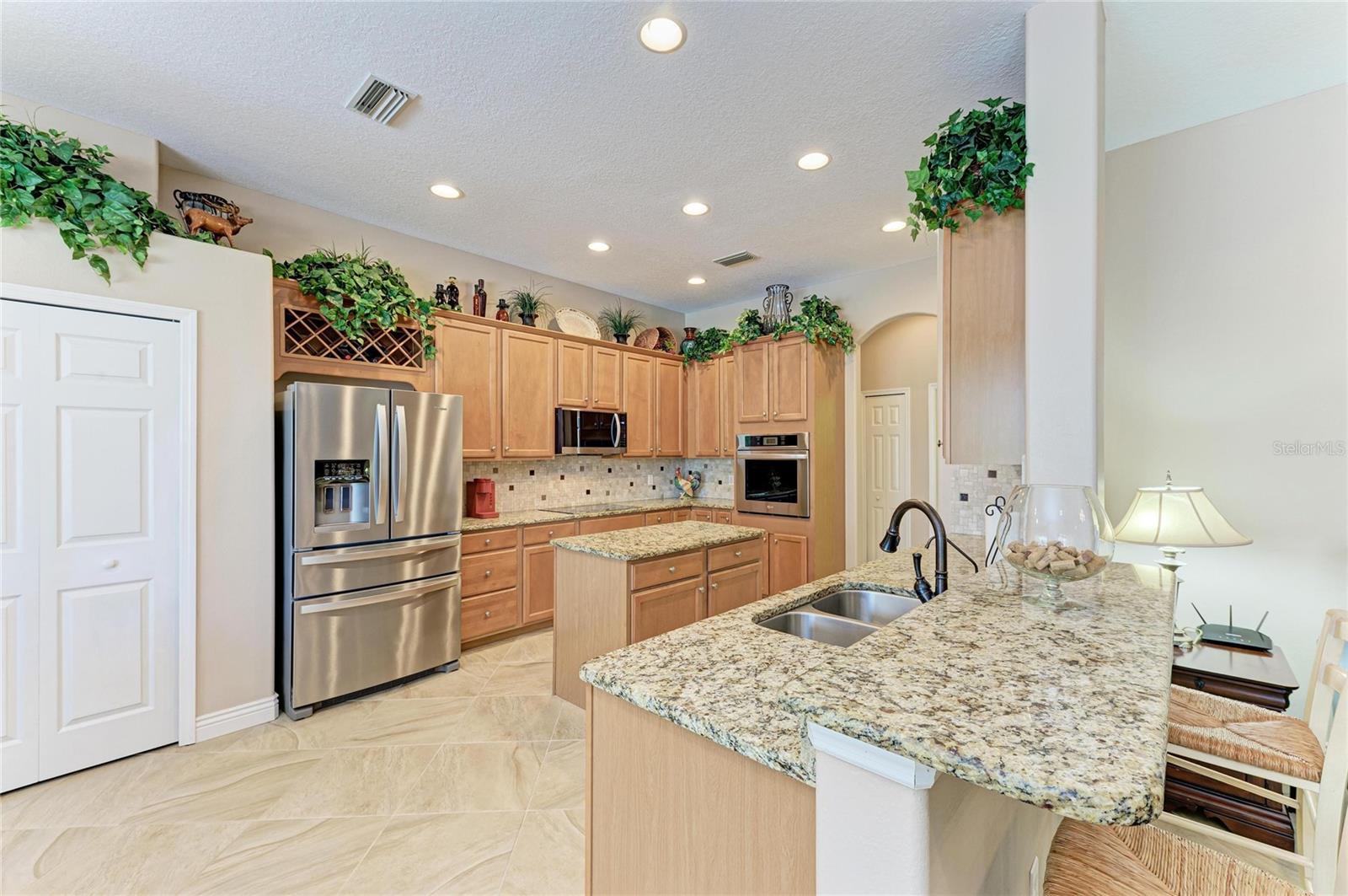23327 RED ROBIN PL, BRADENTON, FL, 34202